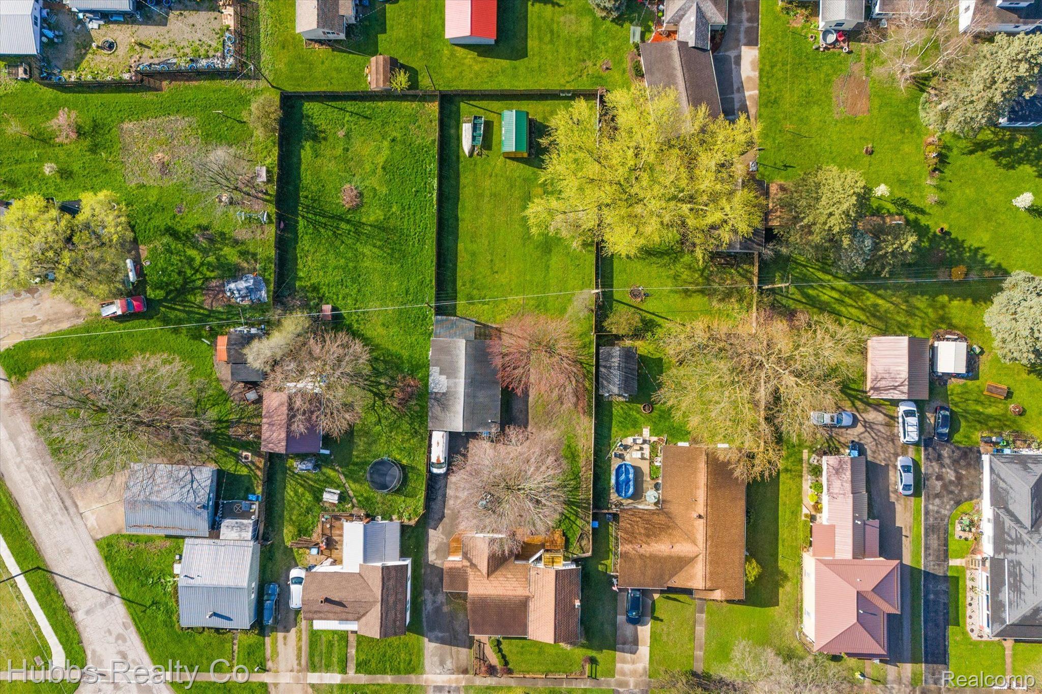 4695 CENTER Street