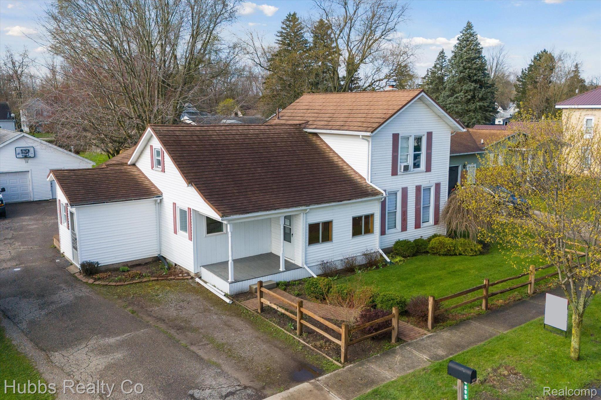 4695 CENTER Street