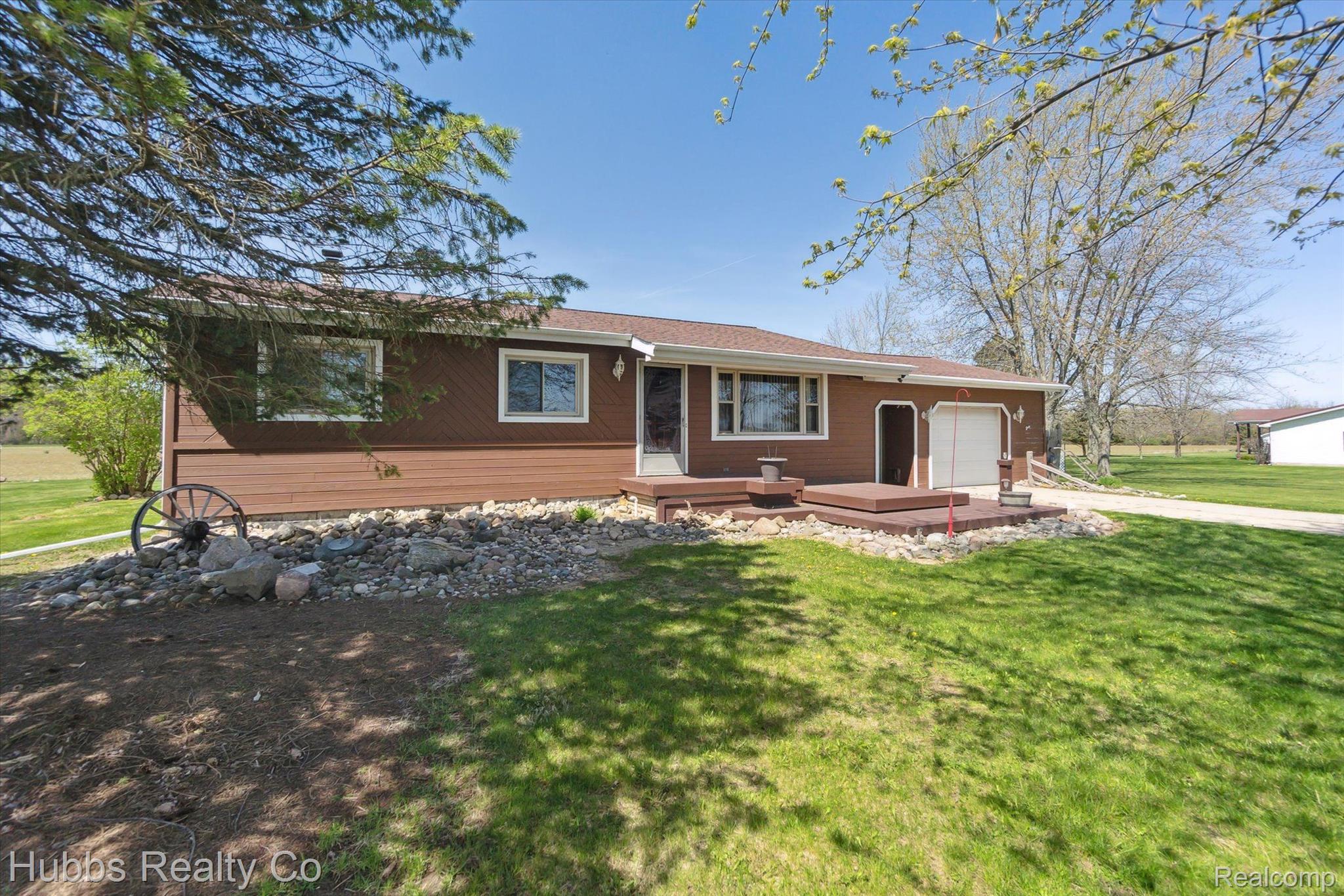 4115 N NEW LOTHROP Road