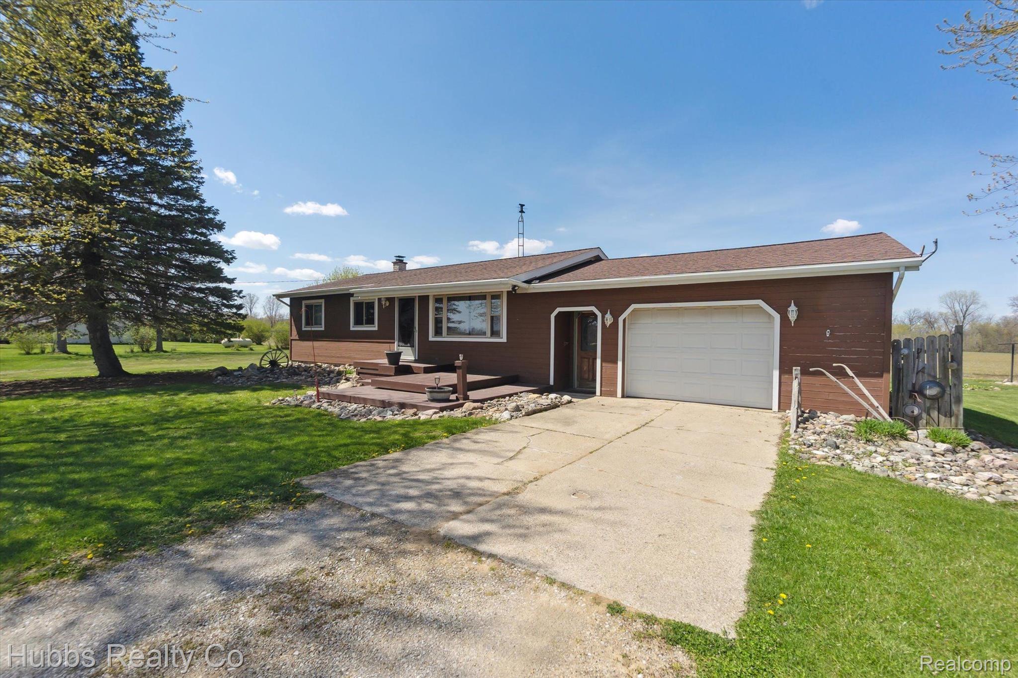 4115 N NEW LOTHROP Road