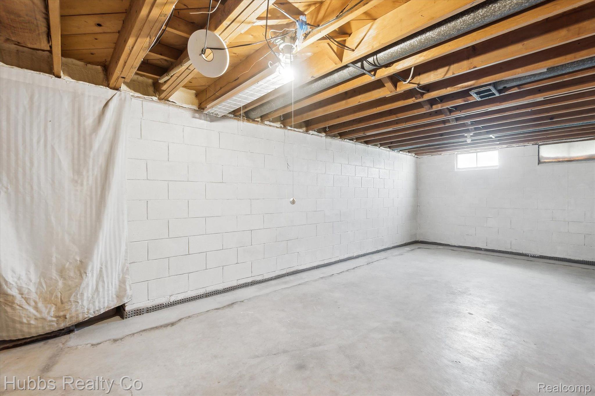 4115 N NEW LOTHROP Road