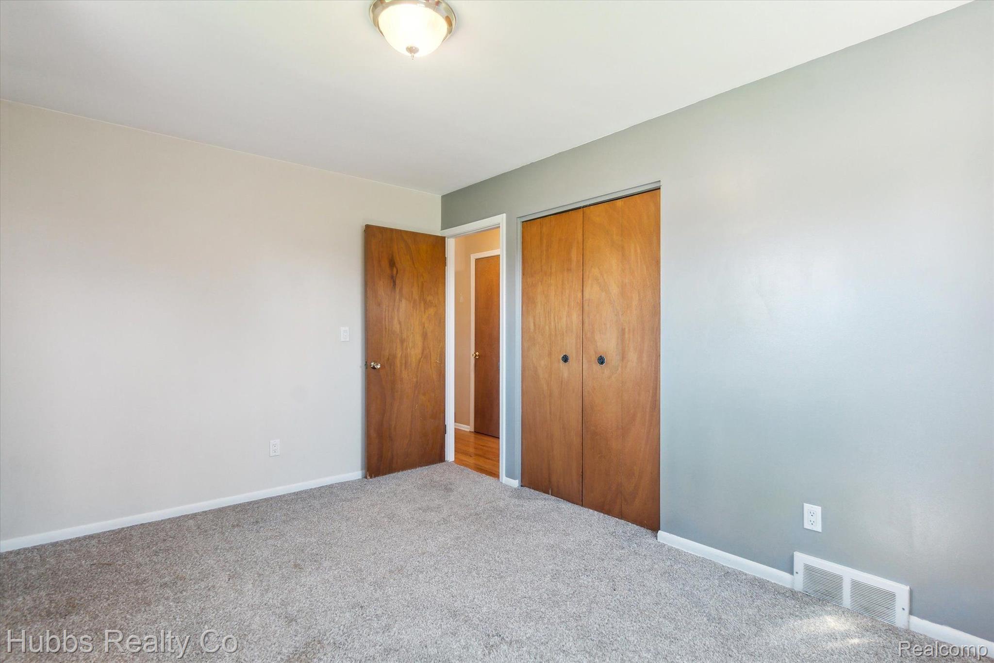 4115 N NEW LOTHROP Road
