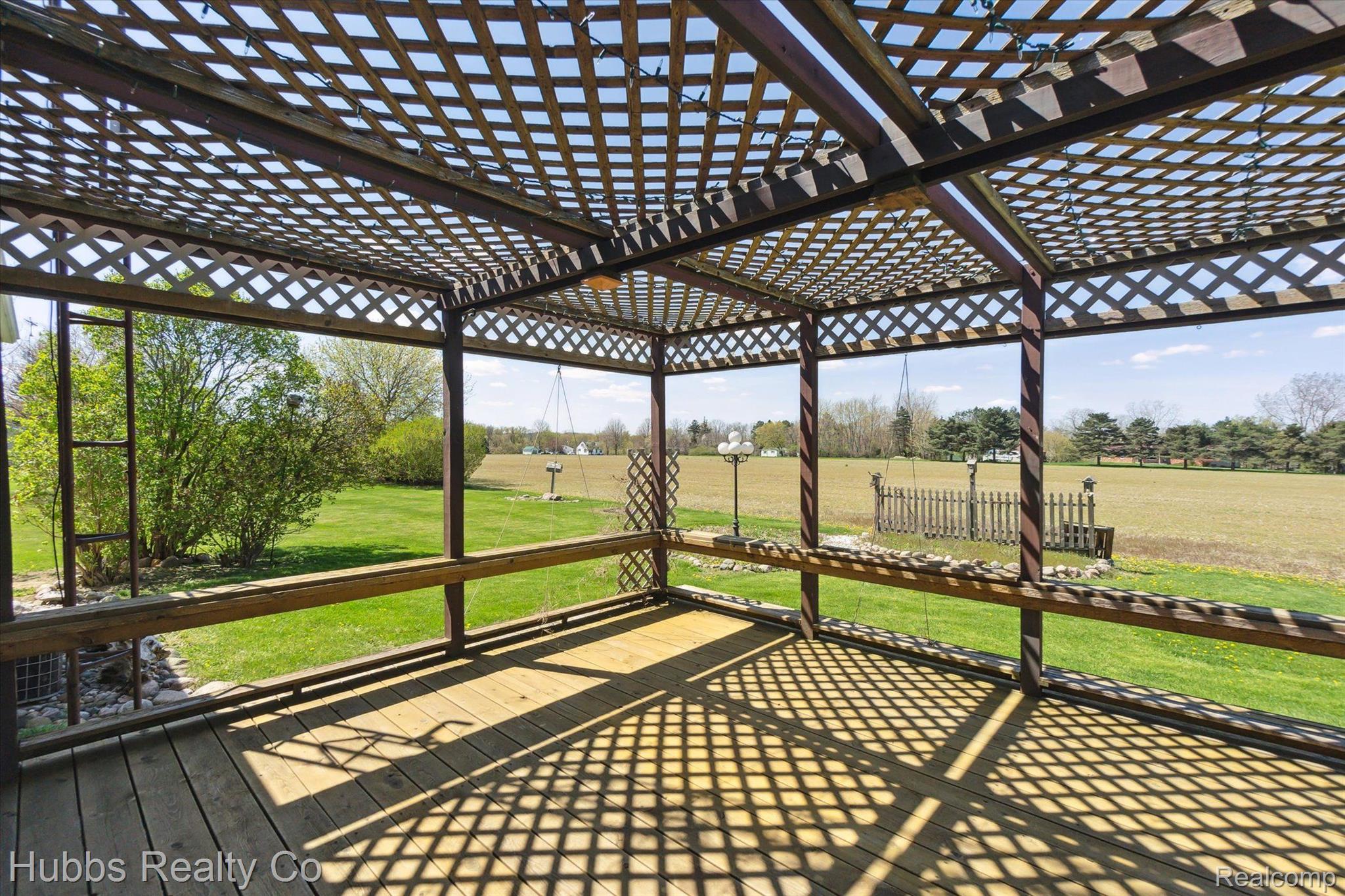 4115 N NEW LOTHROP Road