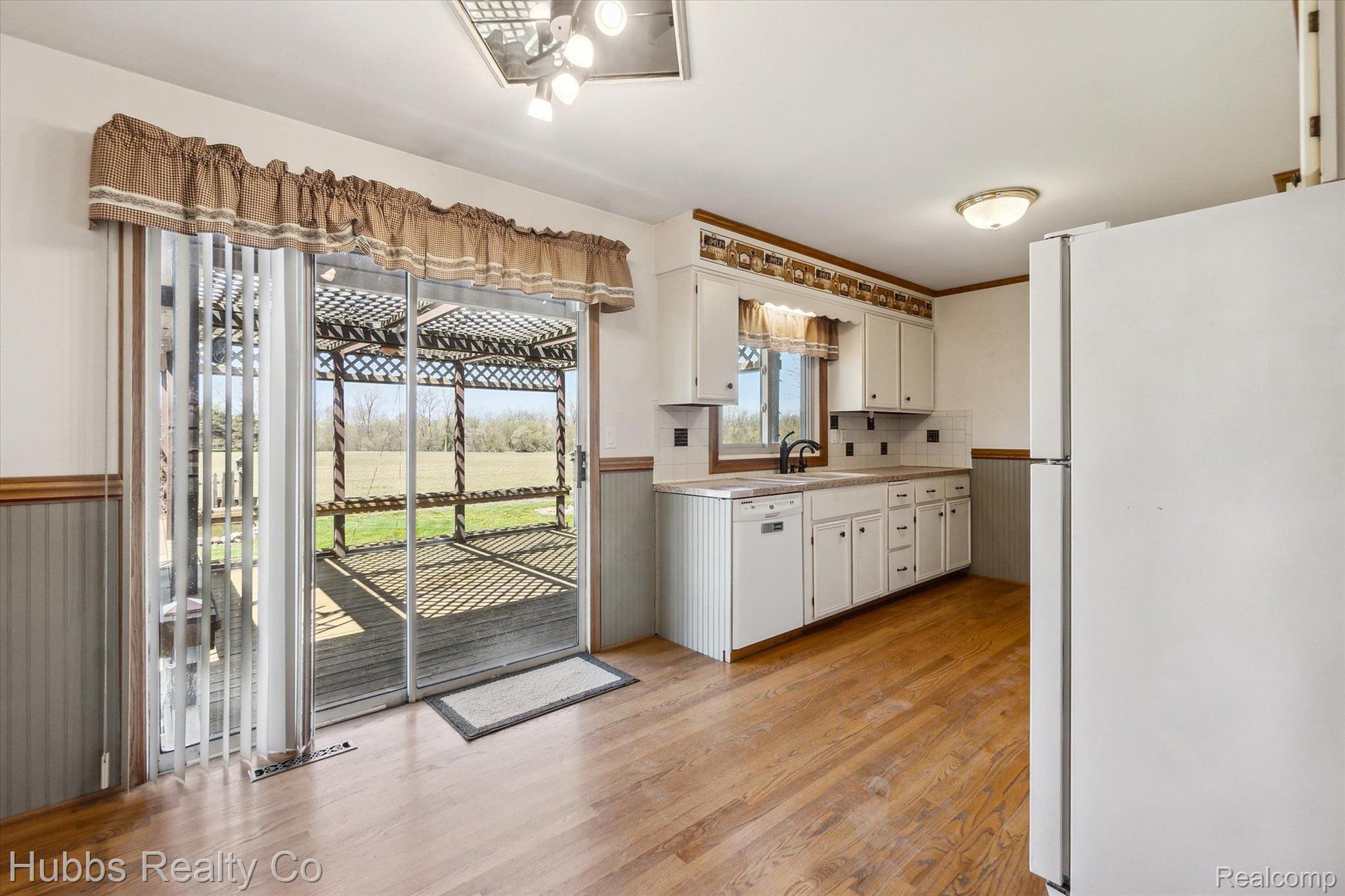 4115 N NEW LOTHROP Road