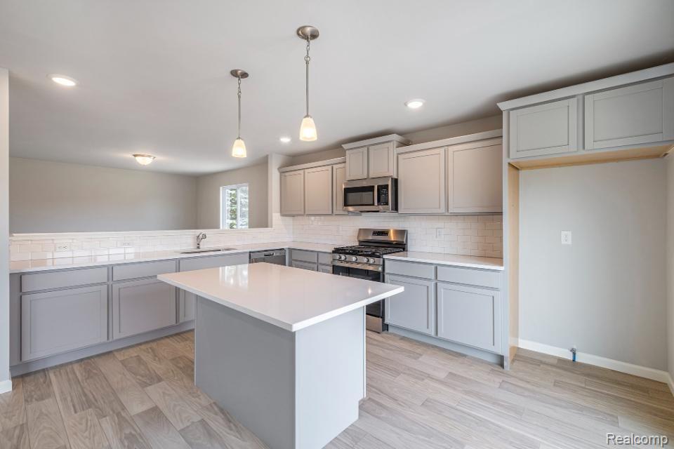 7340 WESTMINSTER Circle
