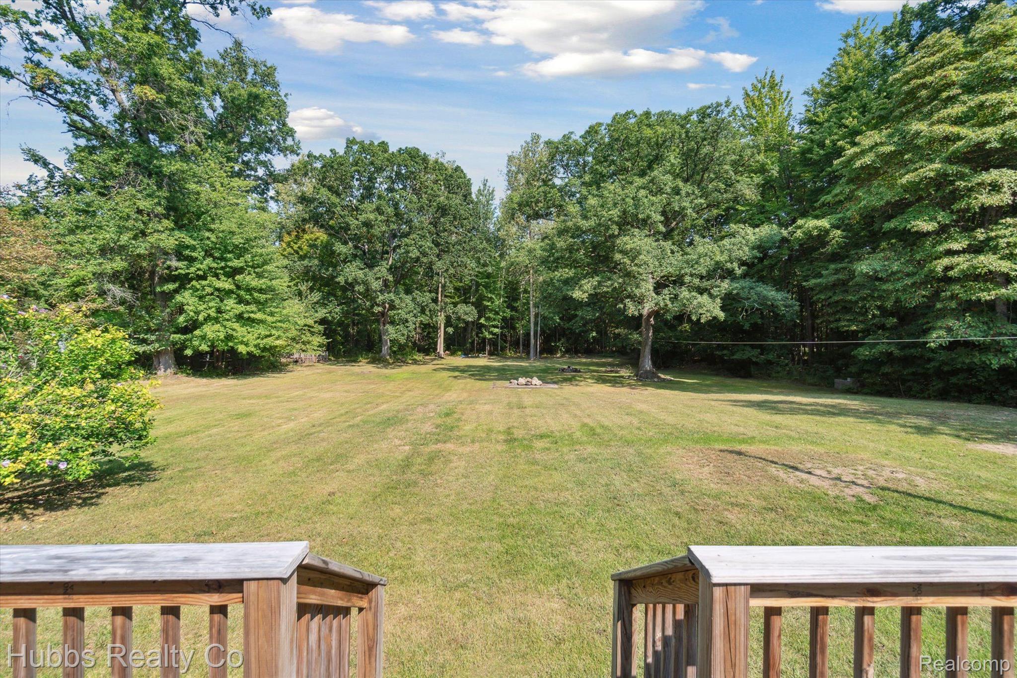 1247 E BURT Road