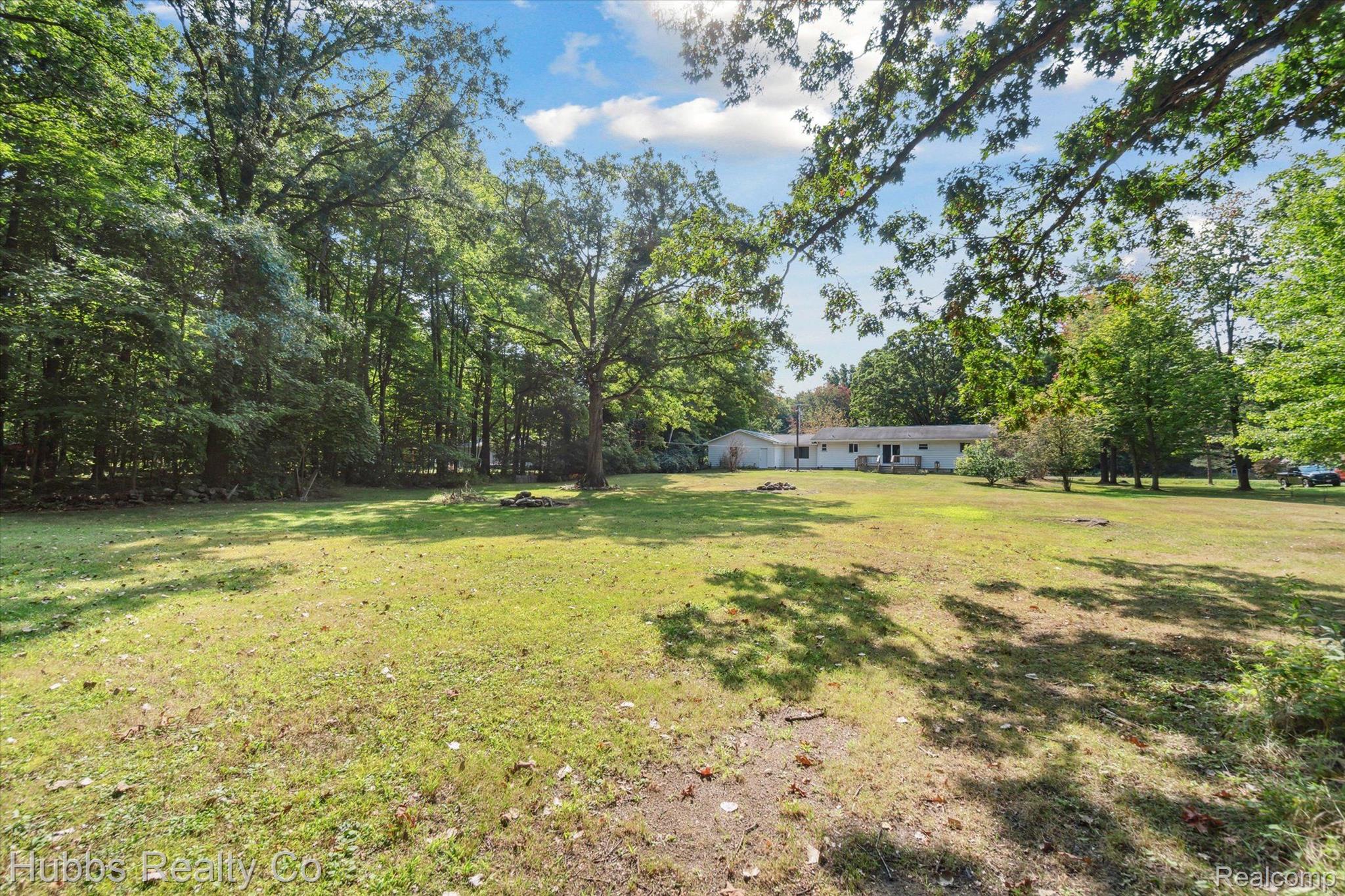 1247 E BURT Road