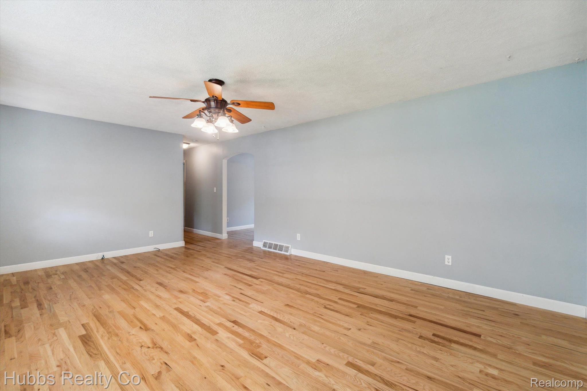 1247 E BURT Road