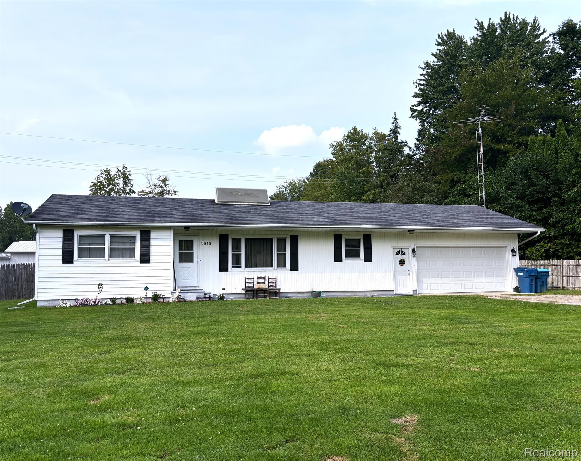 3818 W SAGINAW Road