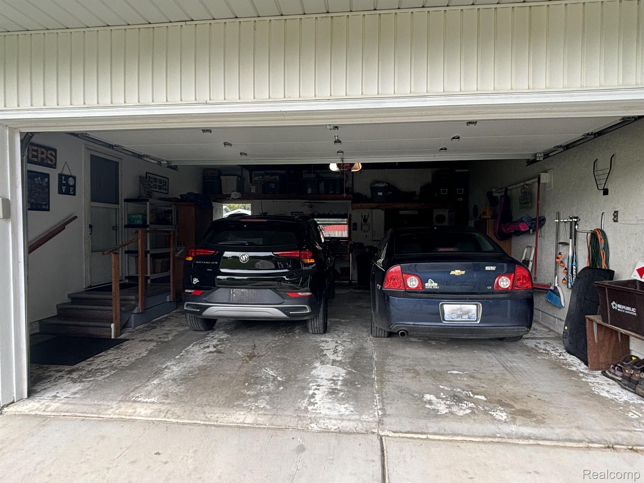 3818 W SAGINAW Road