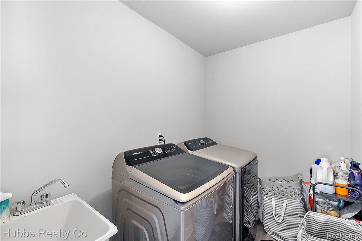 354 Hidden River E
