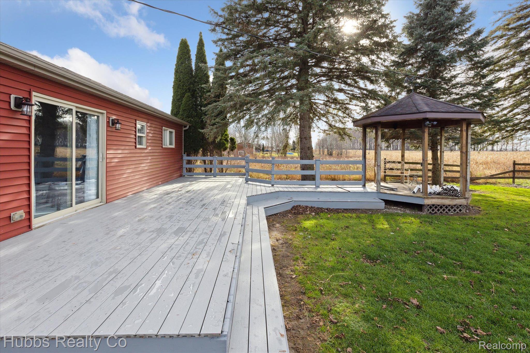 8884 EDWARD Road