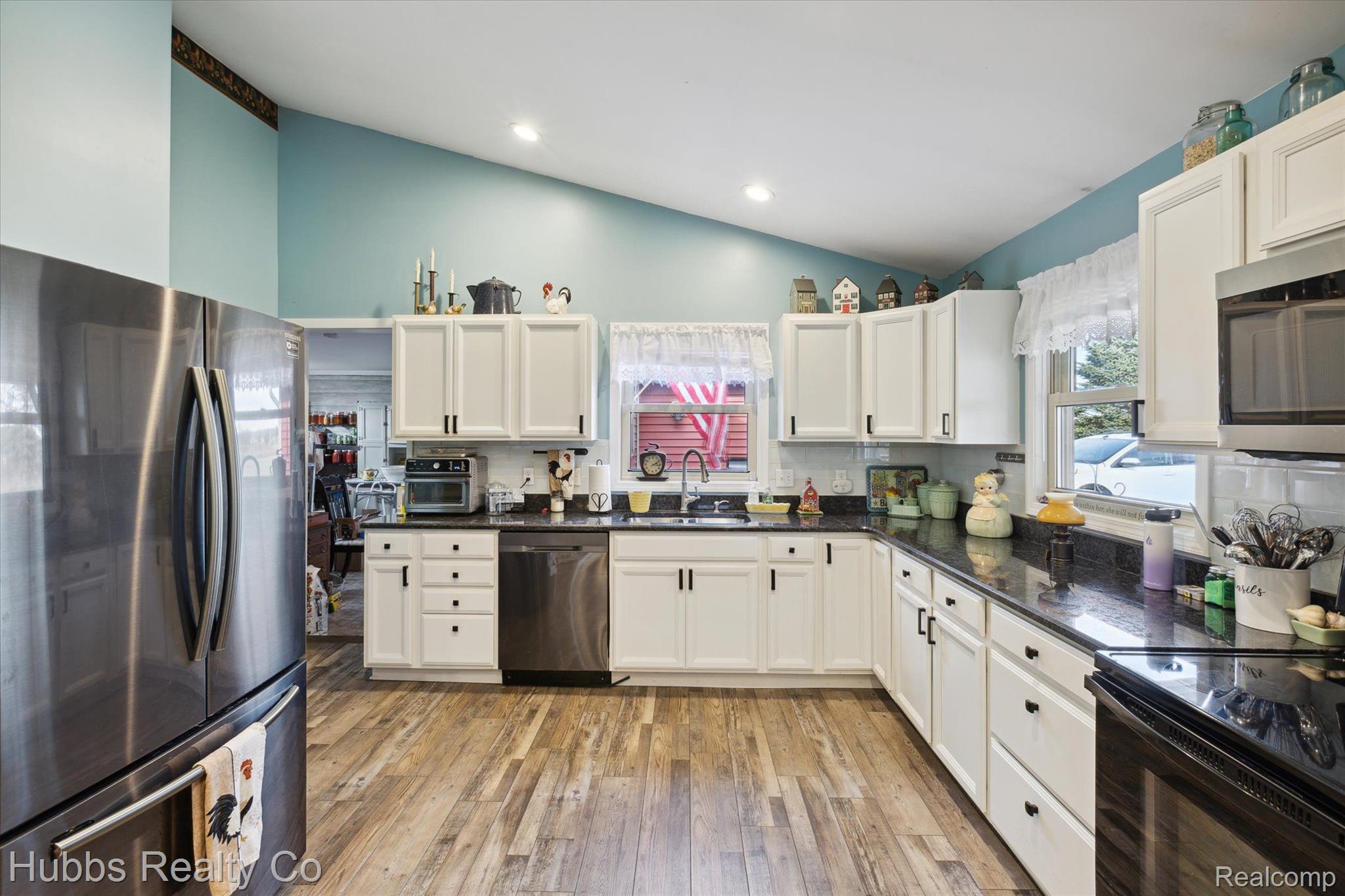 8884 EDWARD Road