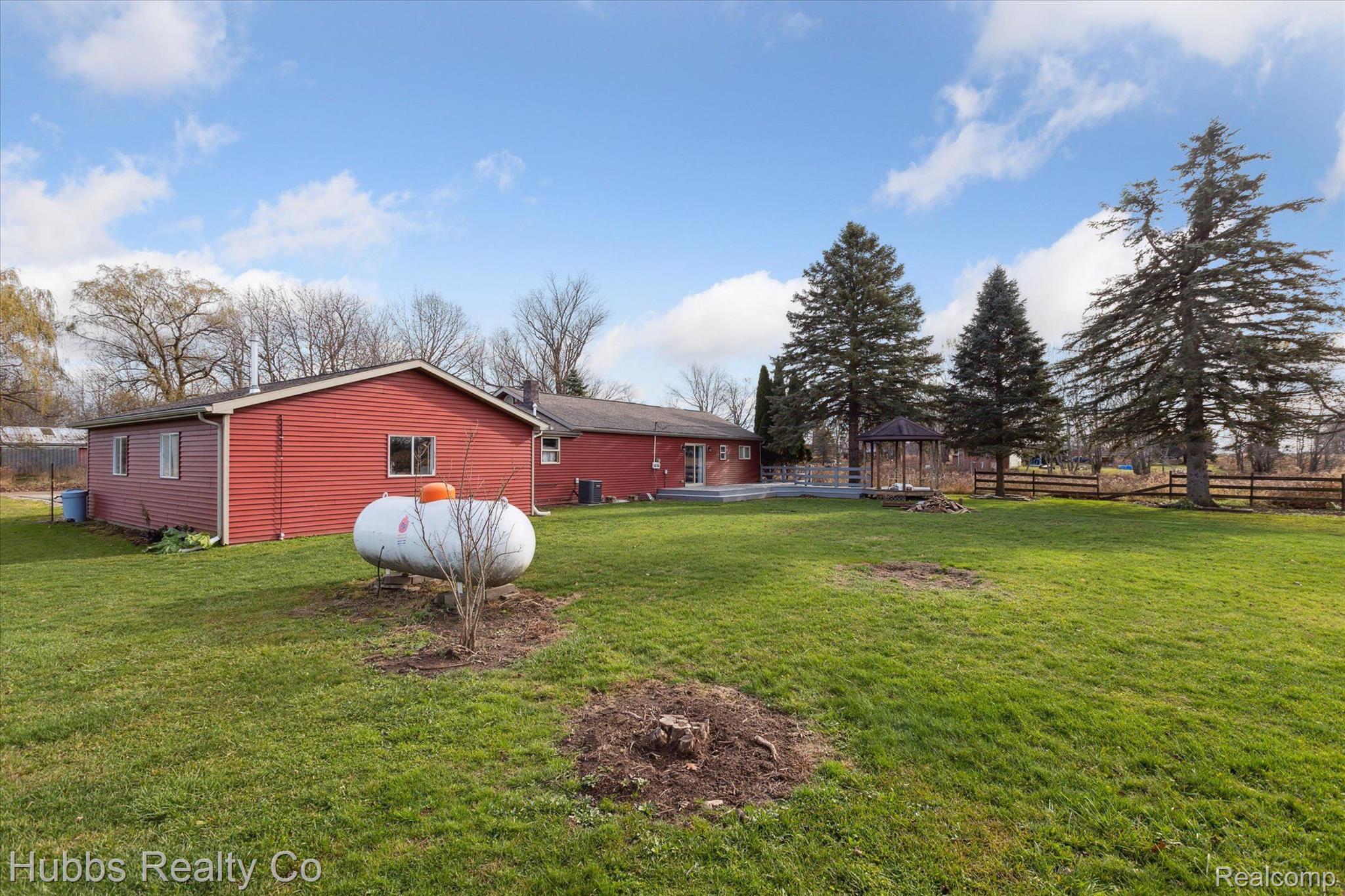 8884 EDWARD Road