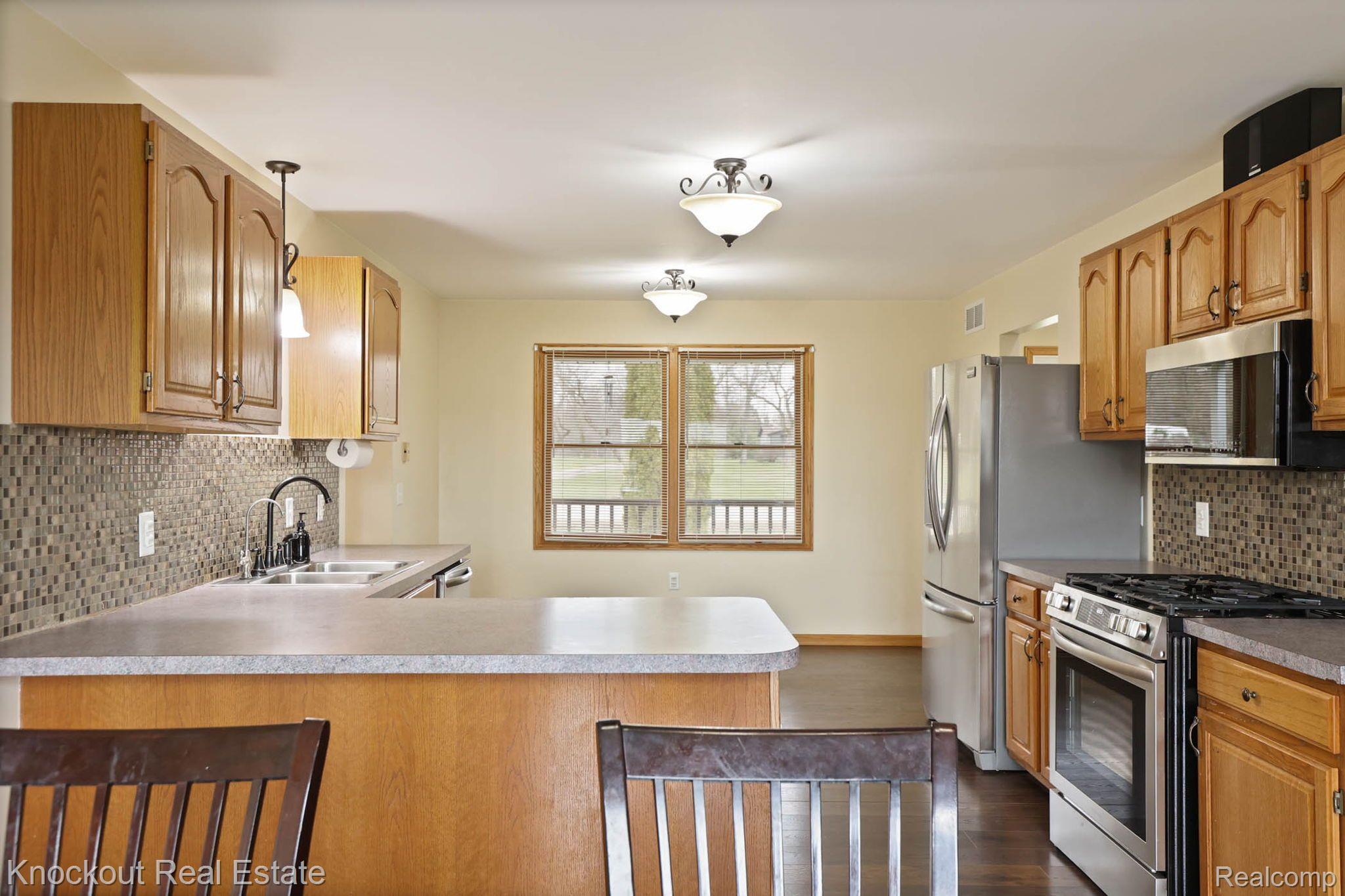 3353 MURPHY LAKE Road