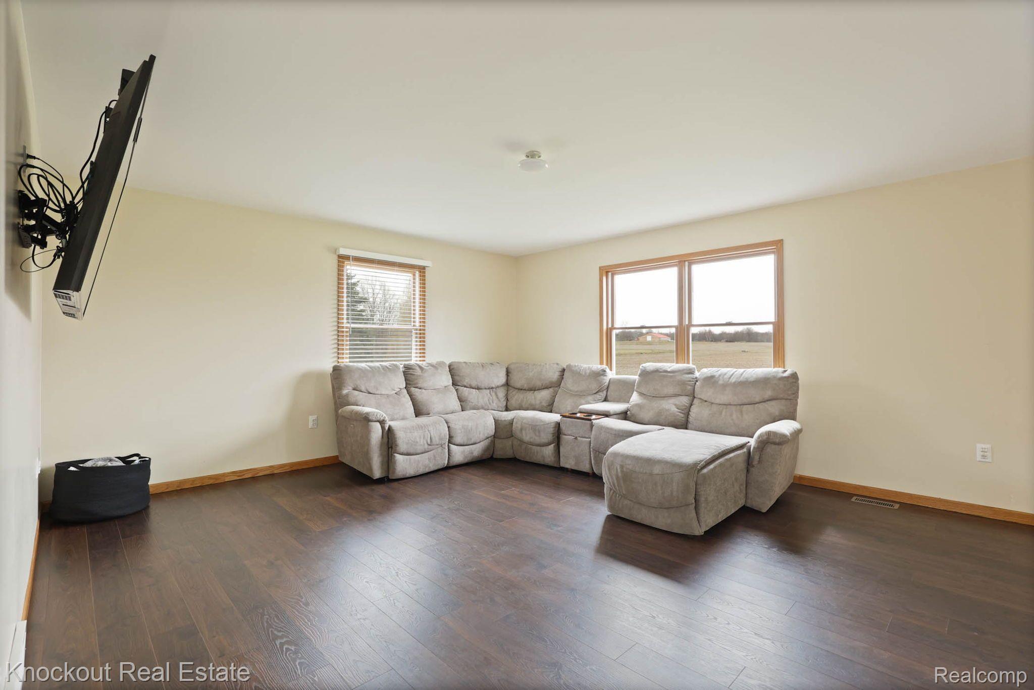 3353 MURPHY LAKE Road