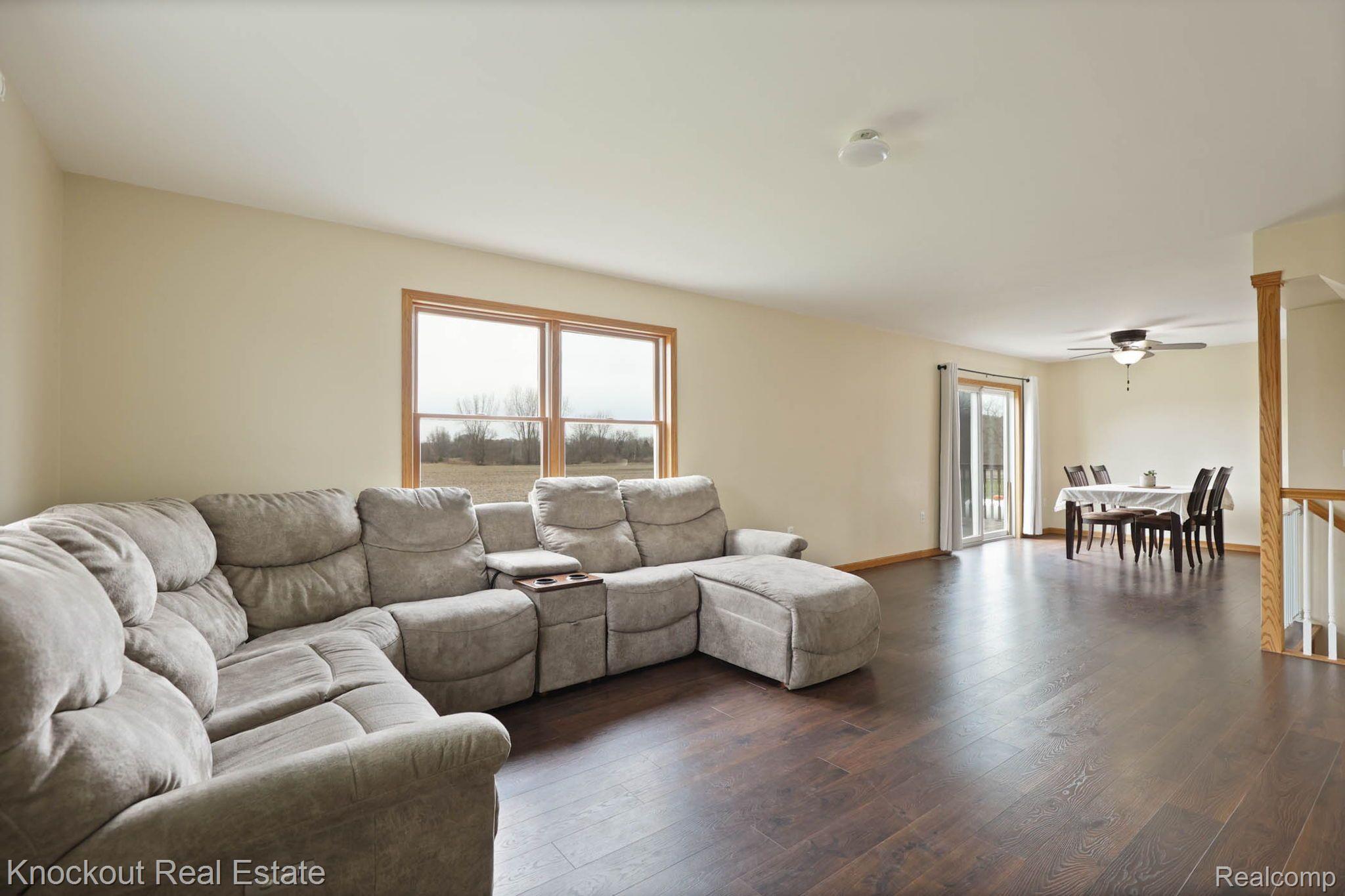 3353 MURPHY LAKE Road