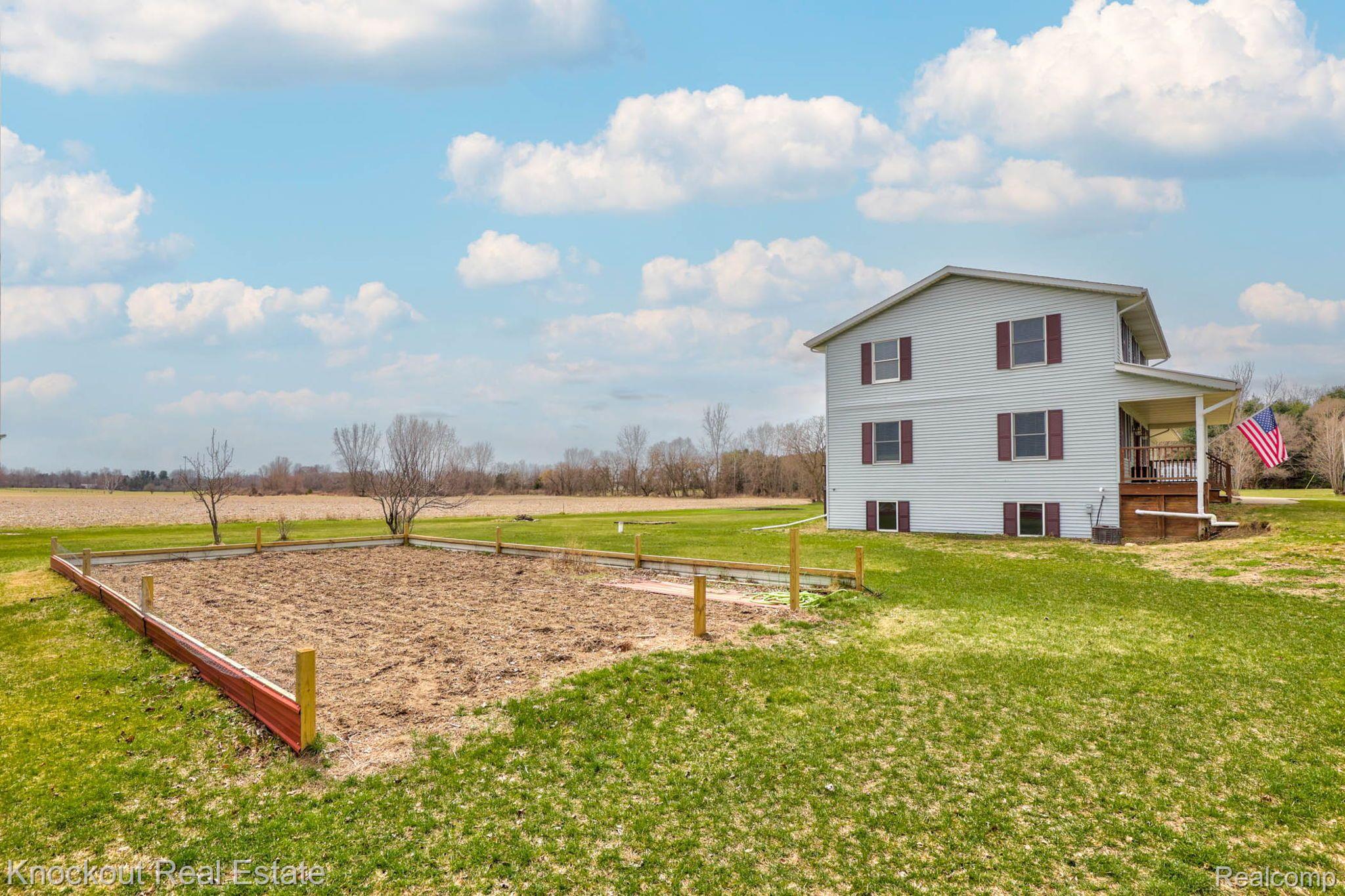 3353 MURPHY LAKE Road