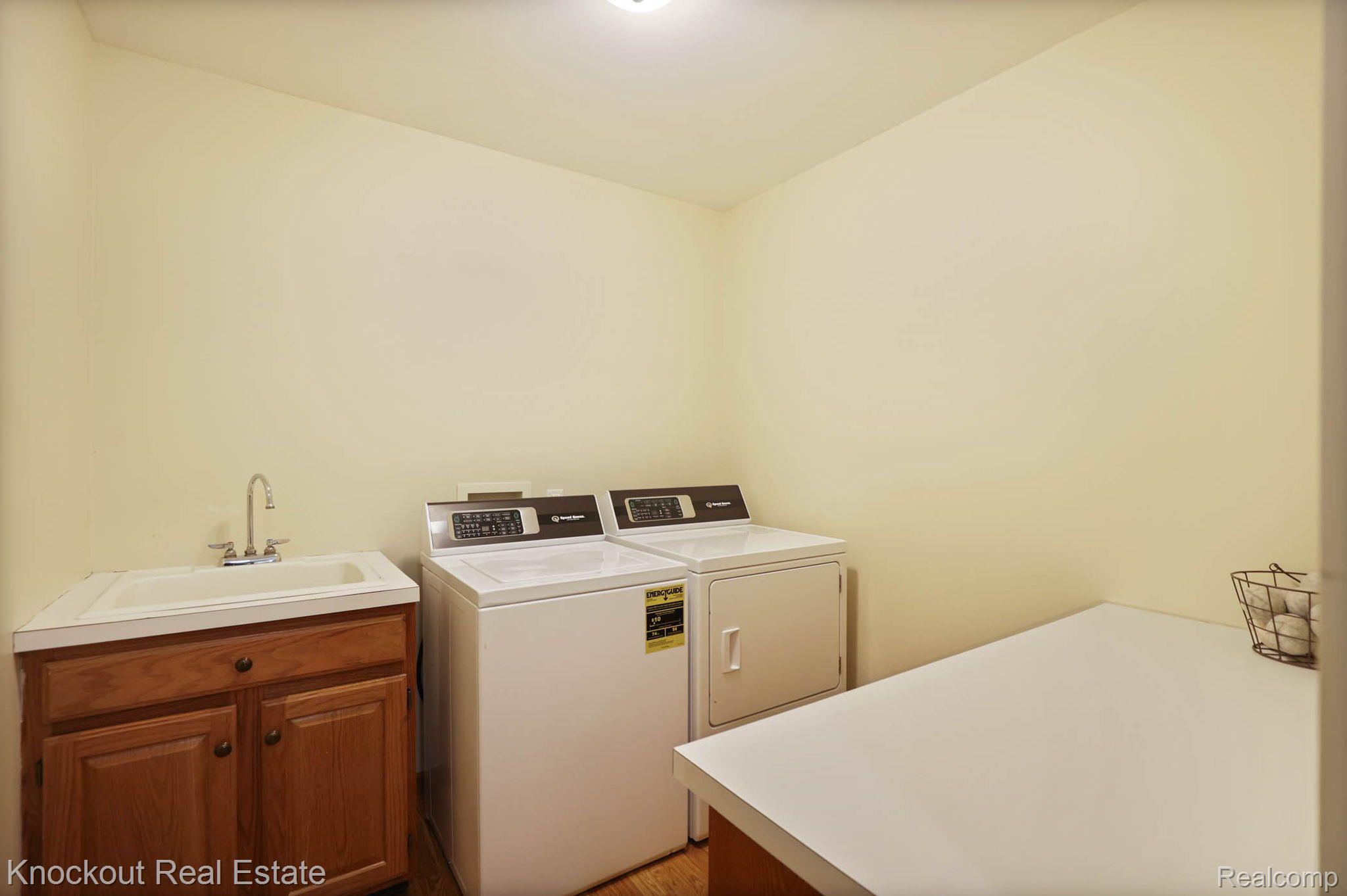 3353 MURPHY LAKE Road