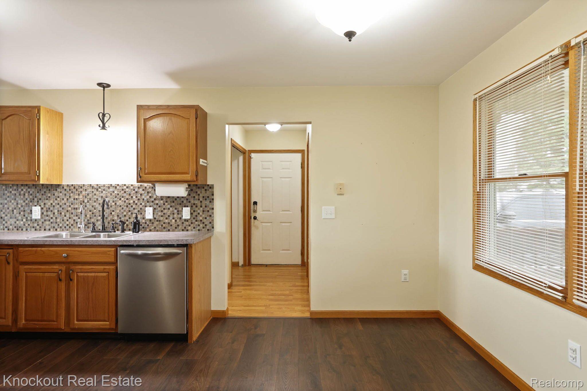3353 MURPHY LAKE Road