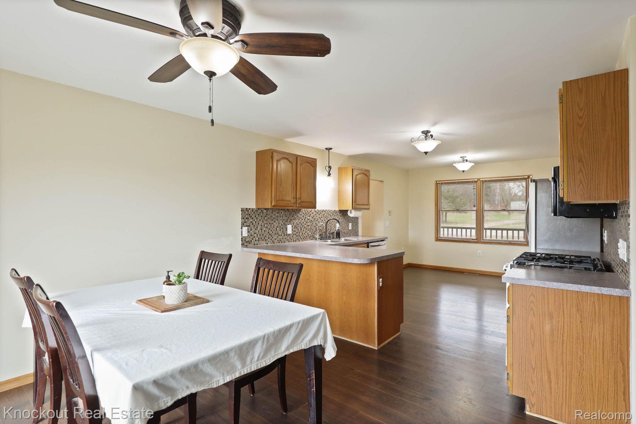 3353 MURPHY LAKE Road