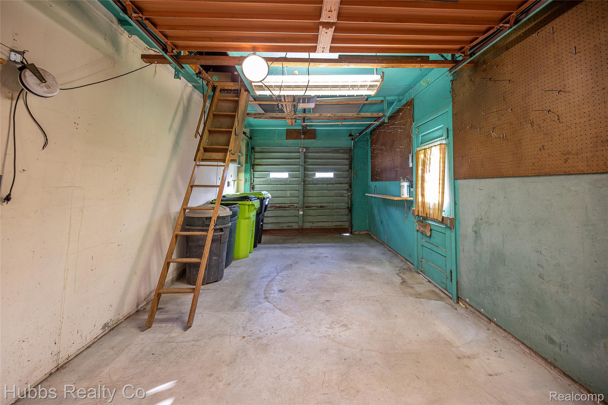 7122 Abbey Lane