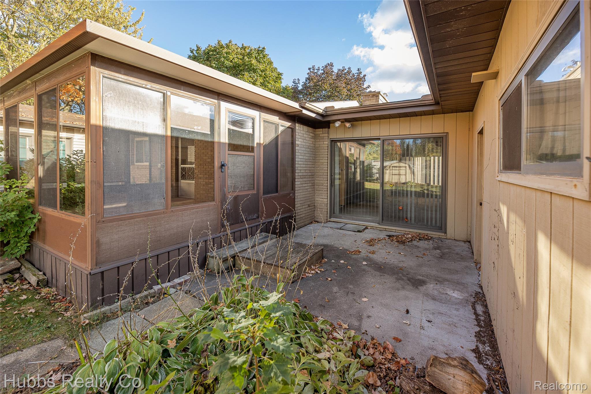 7122 Abbey Lane