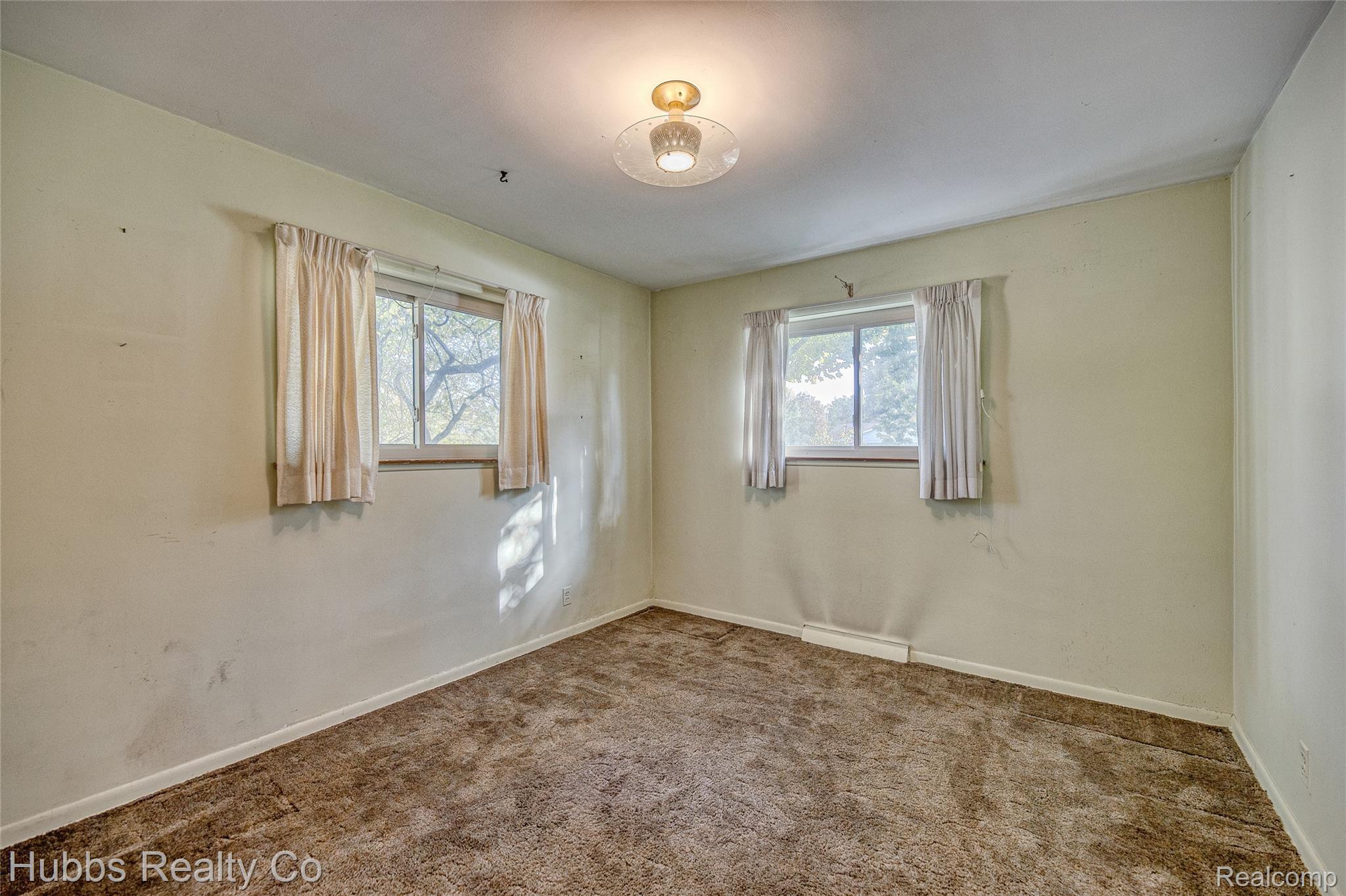 7122 Abbey Lane