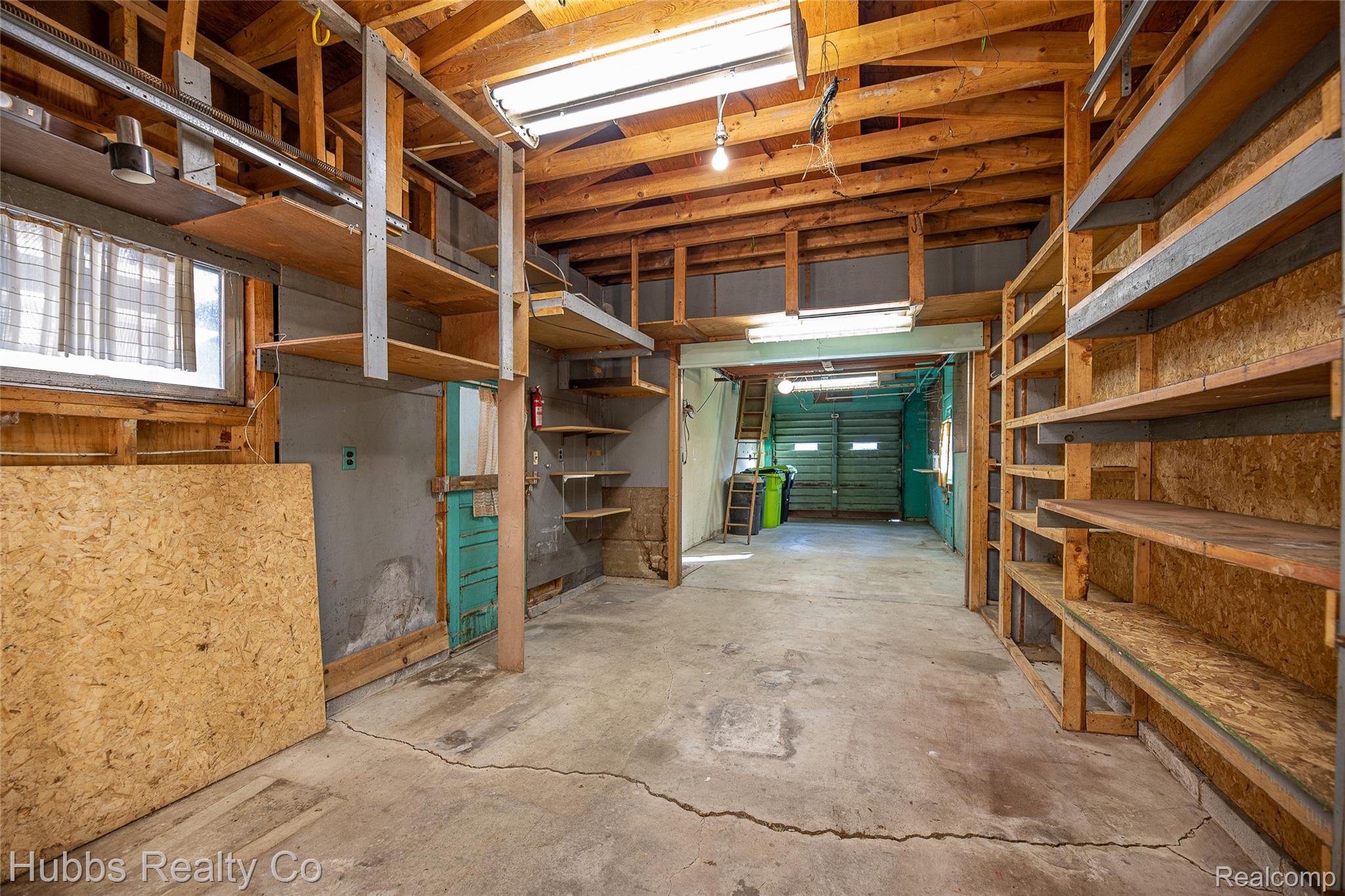 7122 Abbey Lane