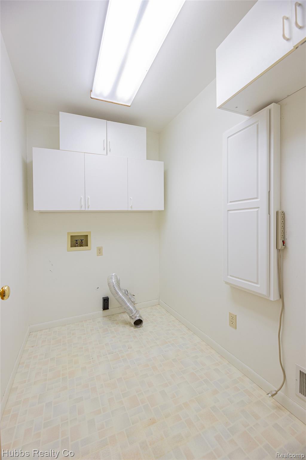 7122 Abbey Lane