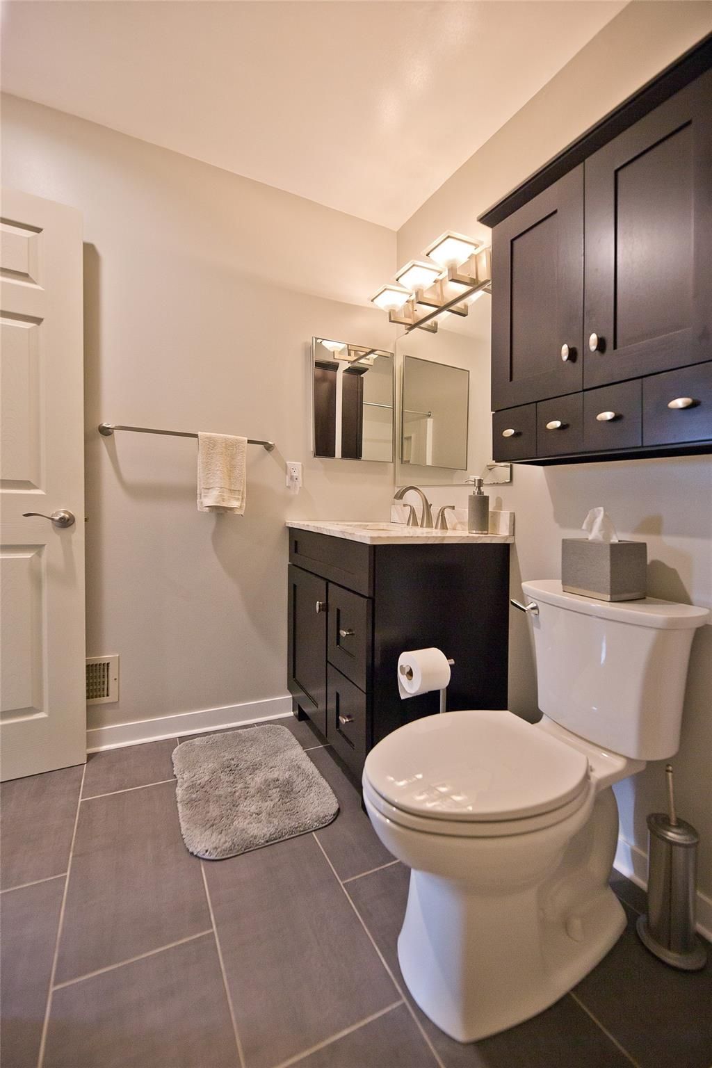 12221 WOODSIDE Drive