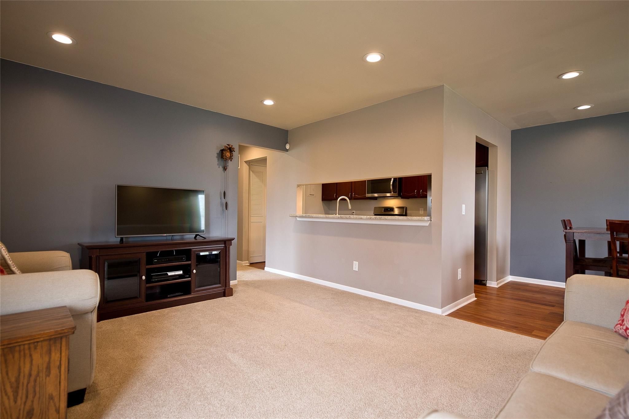 12221 WOODSIDE Drive