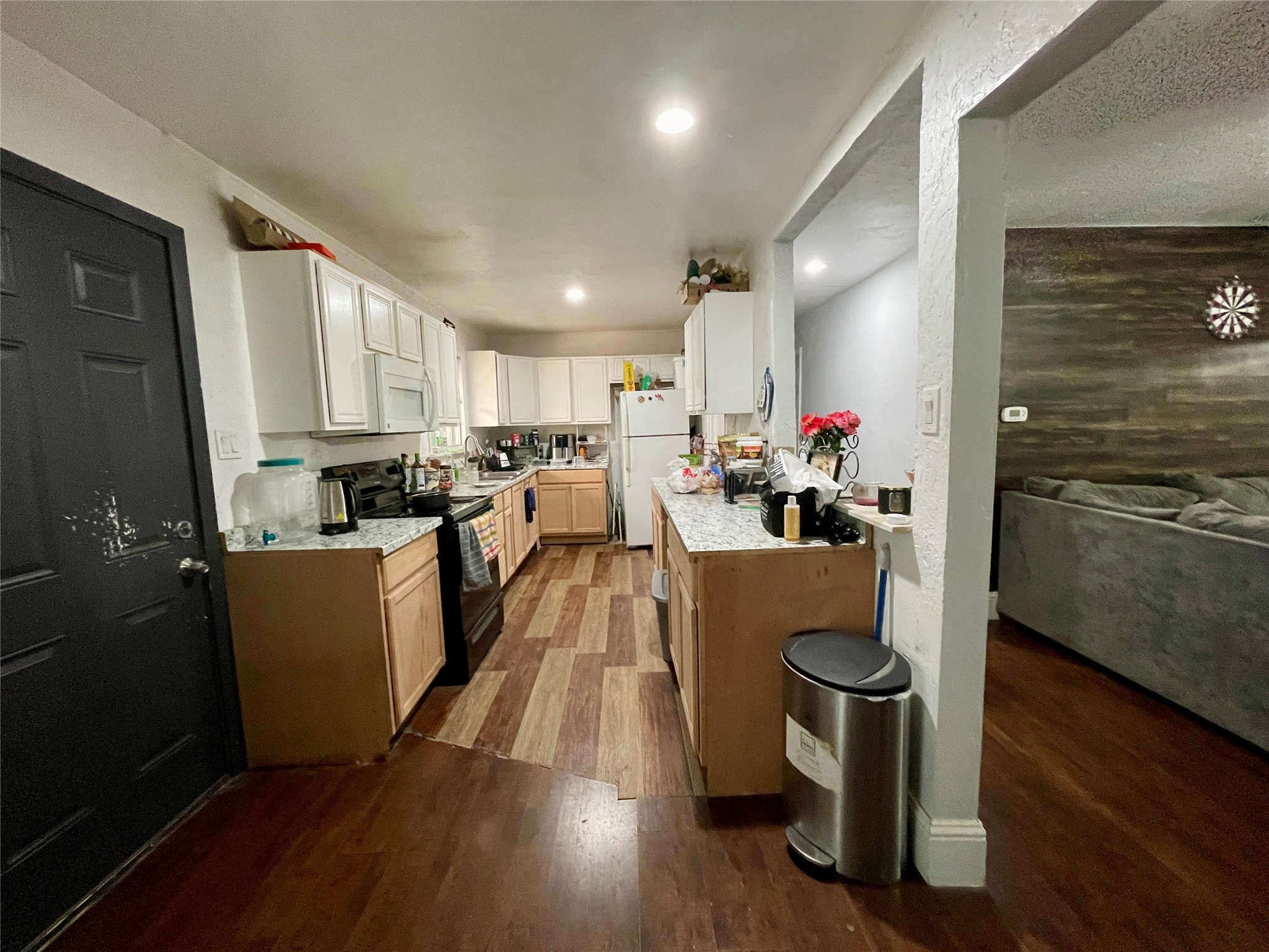 12922 Holbrook Drive
