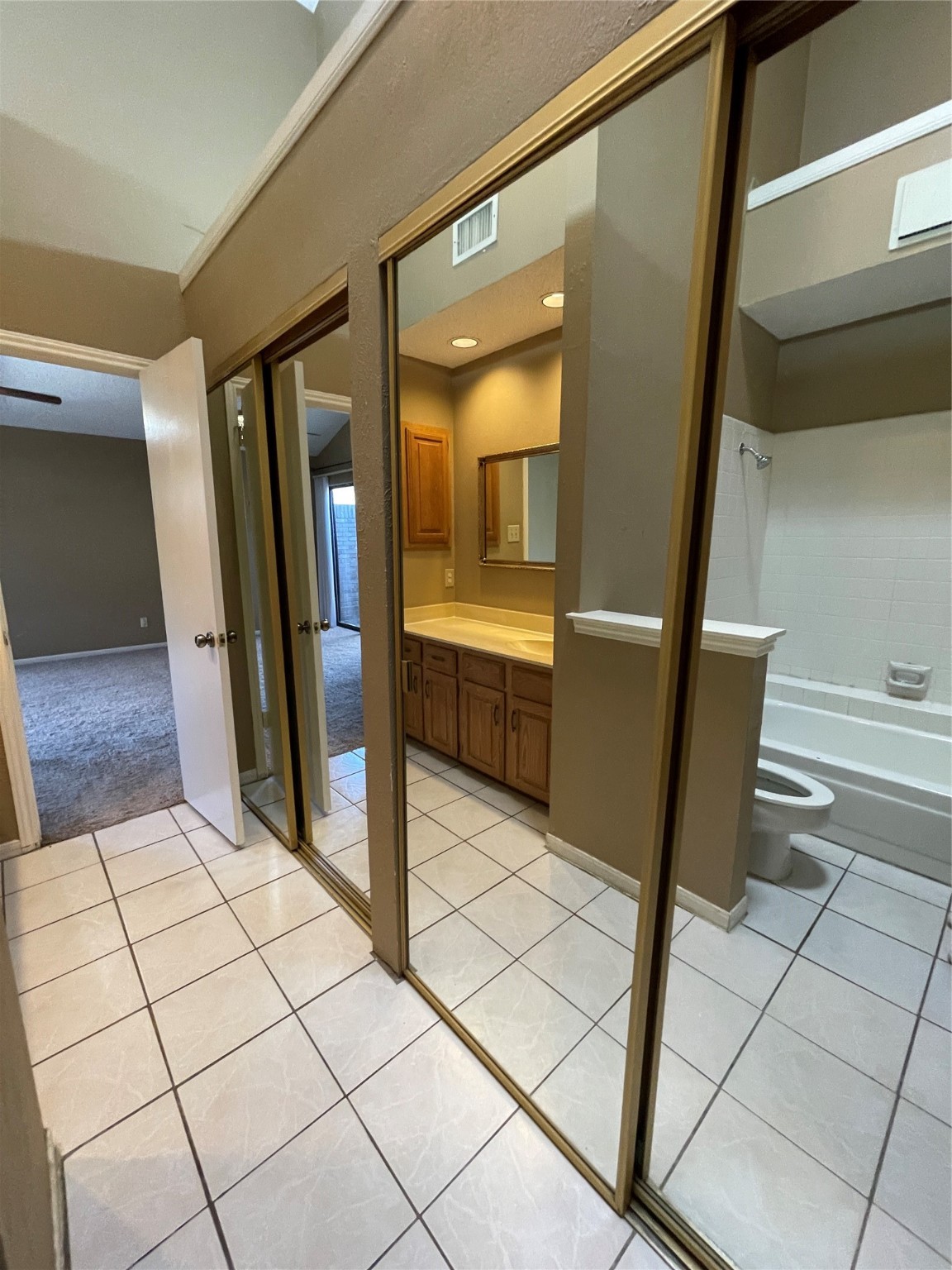 2204 W Park Boulevard 3303