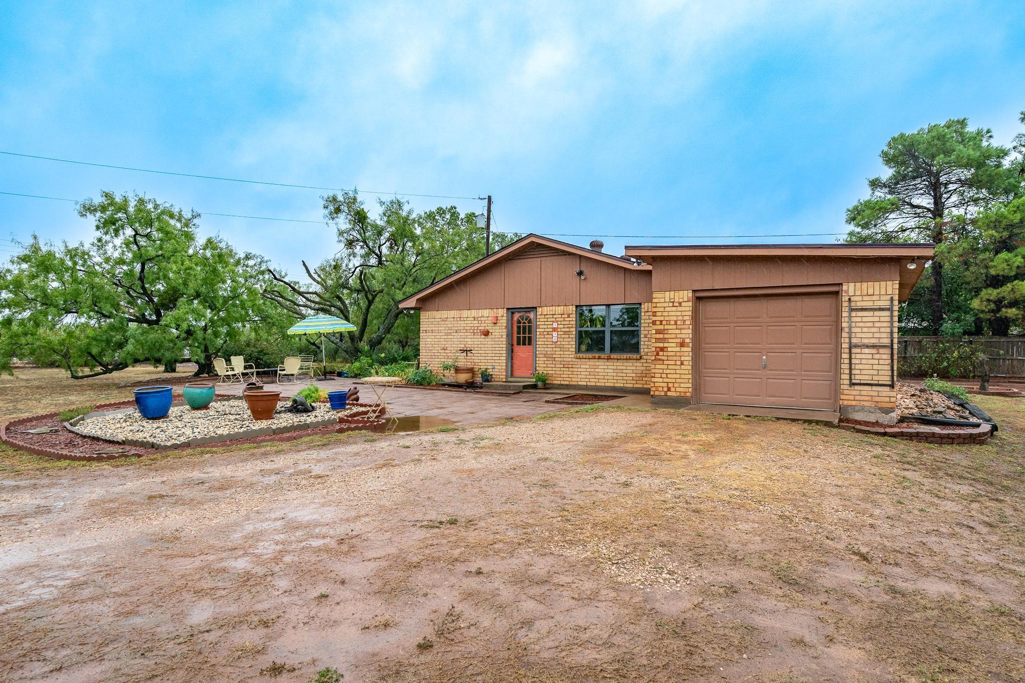 3332 Hayter Road