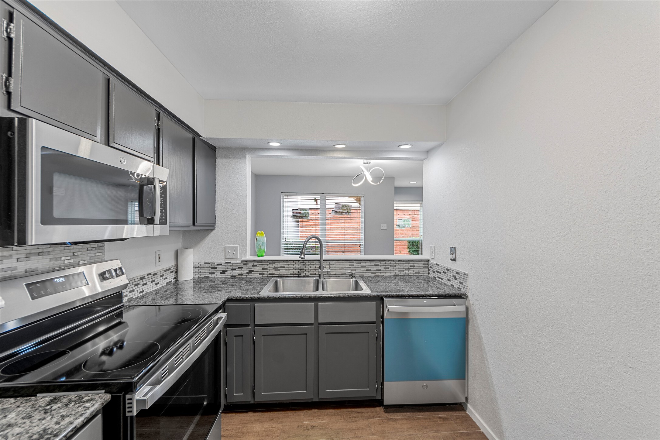 6738 Eastridge Drive 104