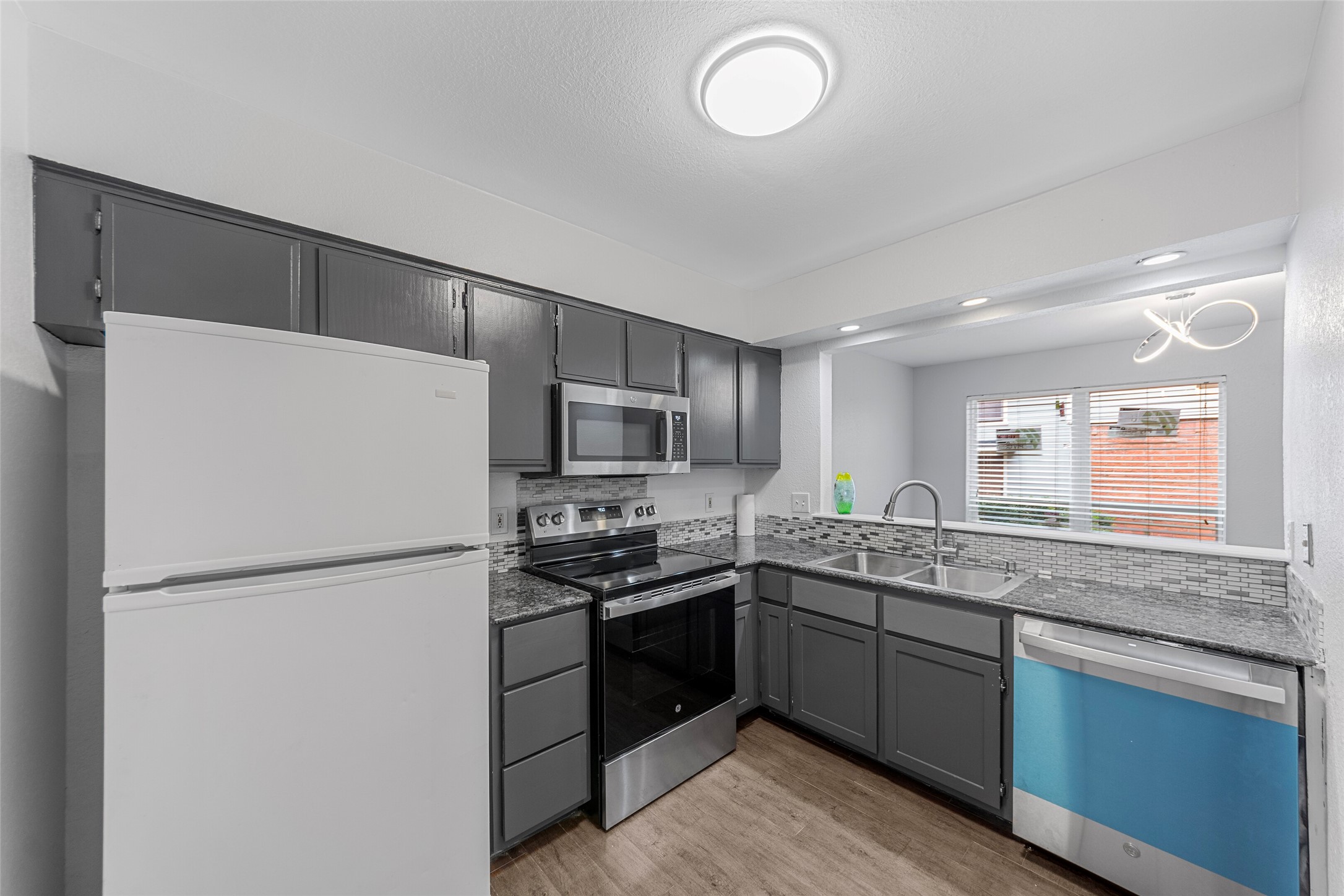6738 Eastridge Drive 104