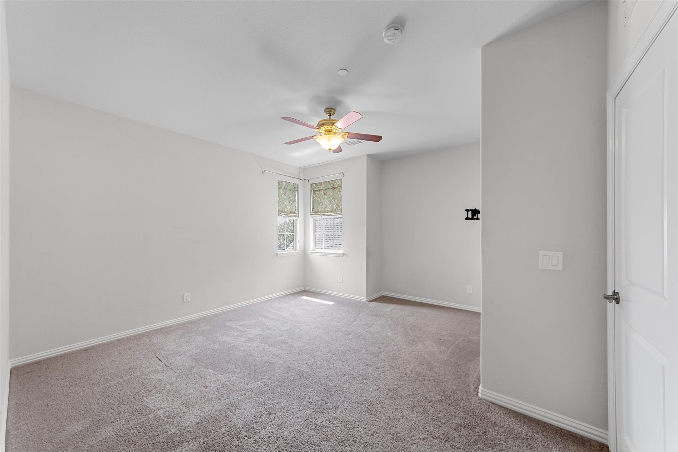 4829 Bayview Drive
