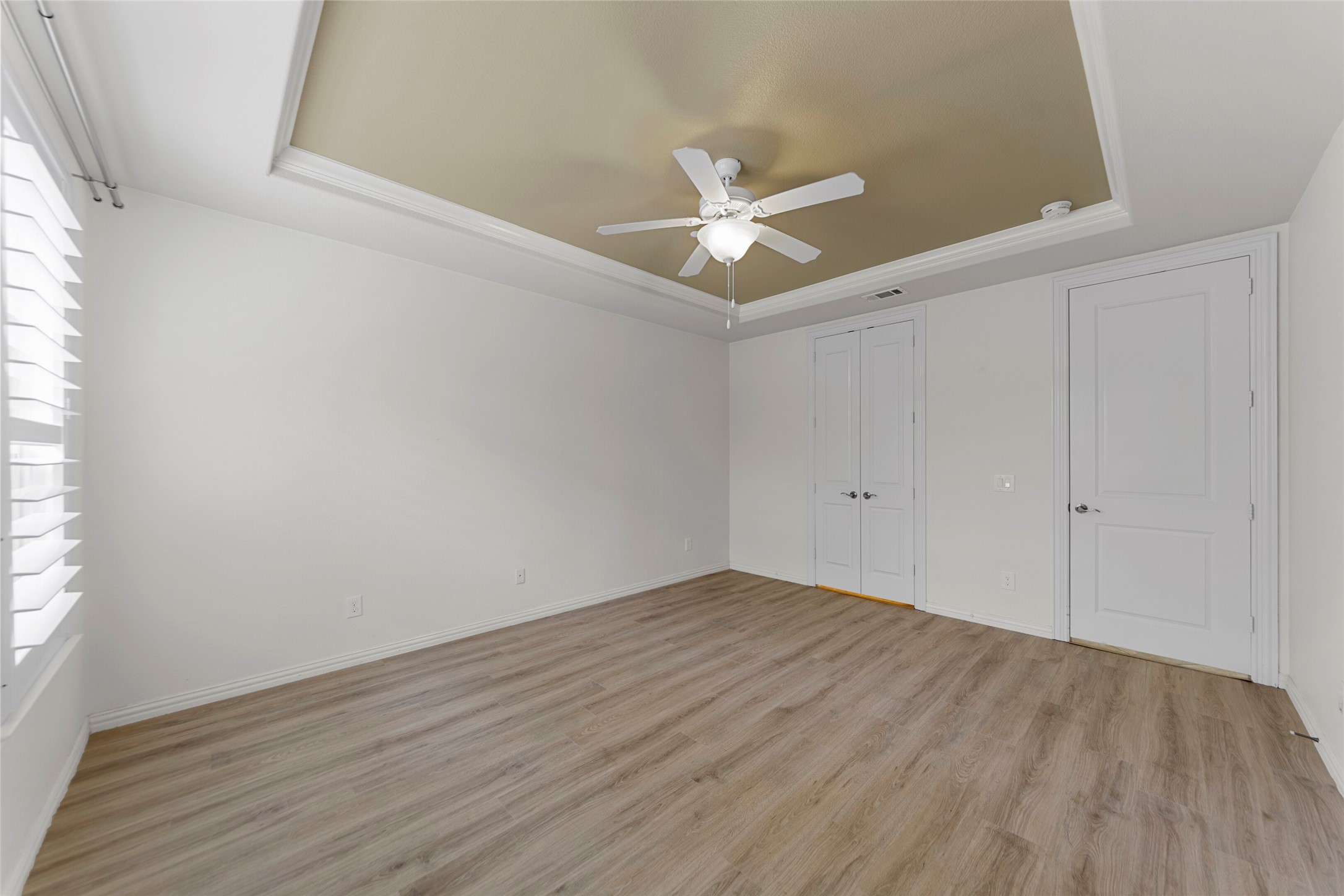 4829 Bayview Drive