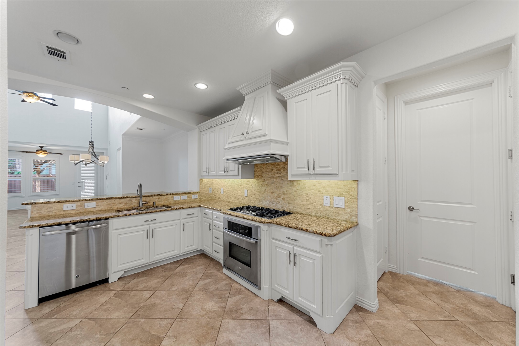 4829 Bayview Drive