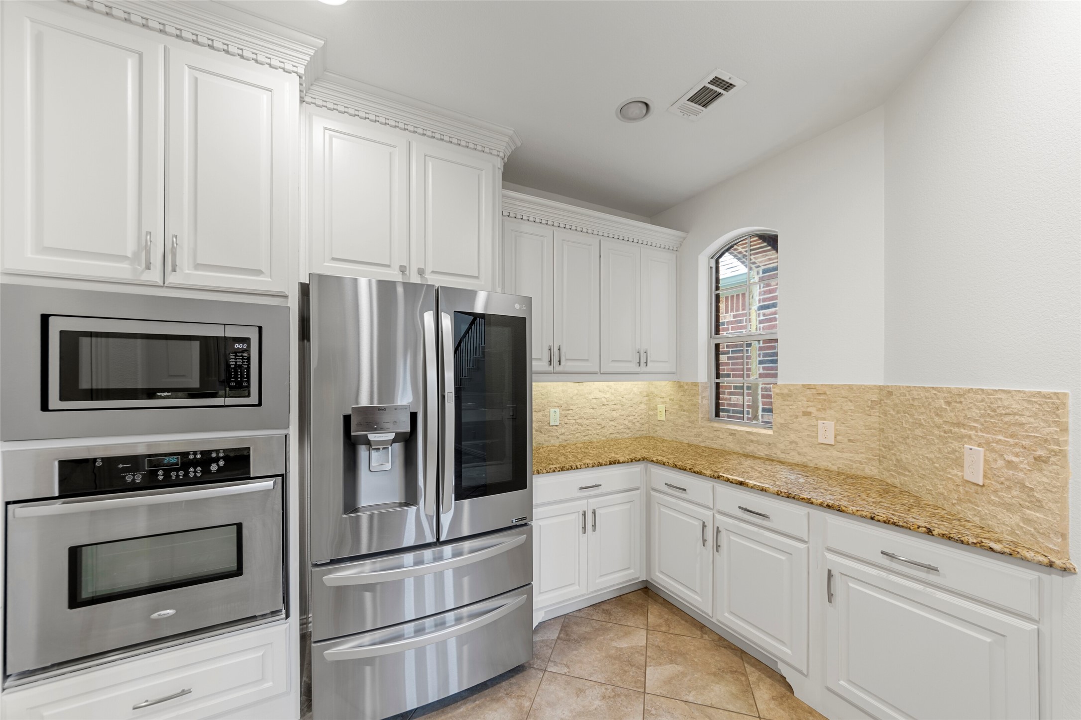 4829 Bayview Drive