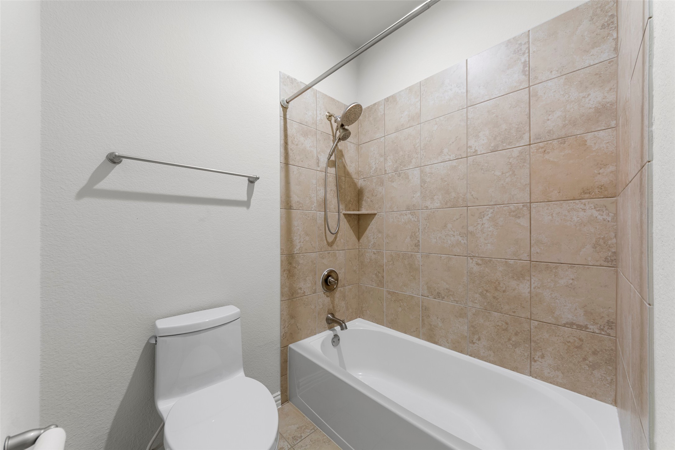 4829 Bayview Drive