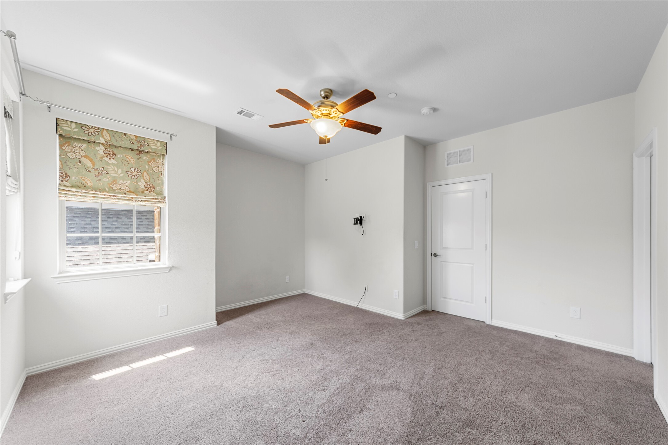 4829 Bayview Drive