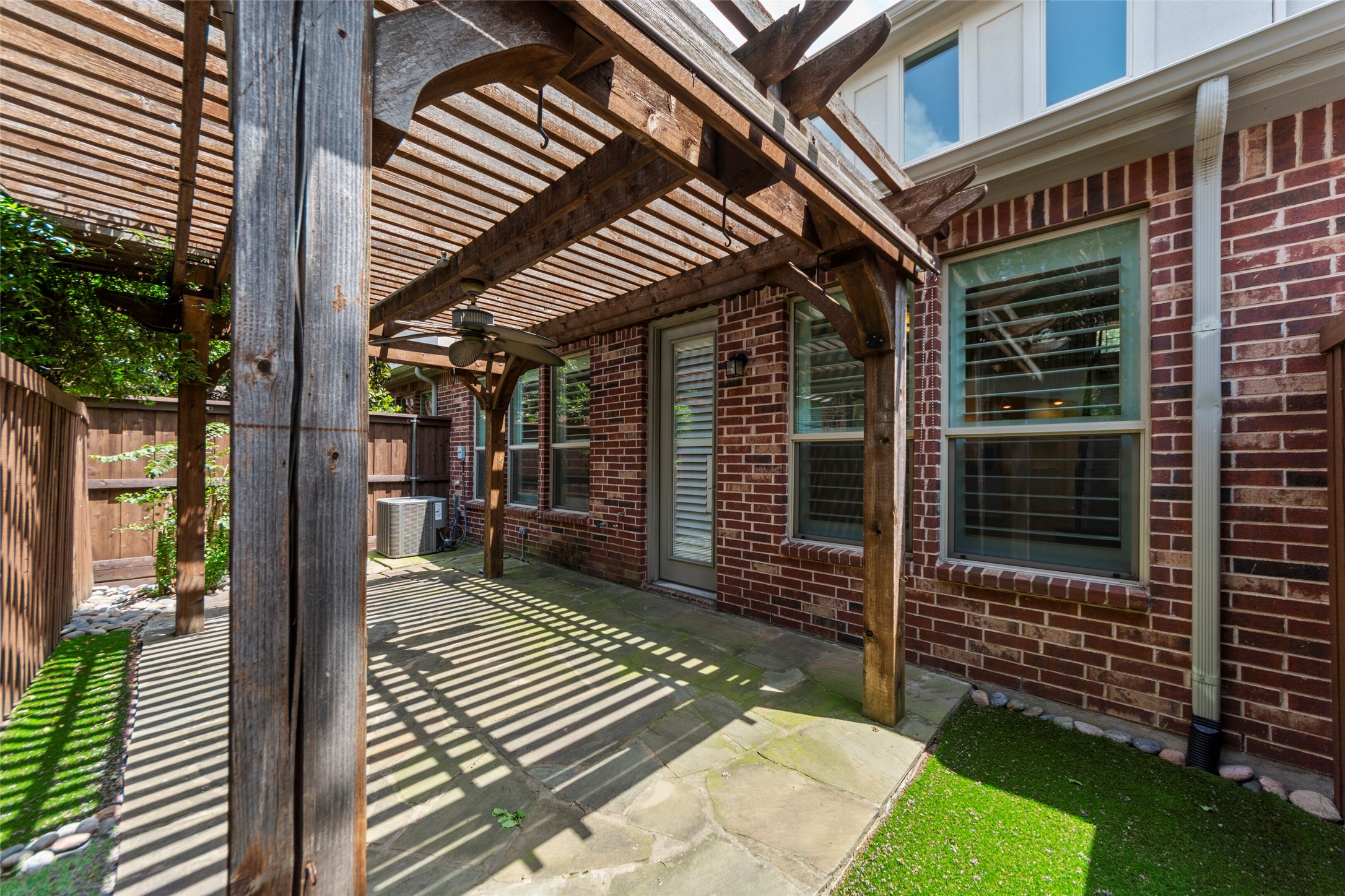 4829 Bayview Drive