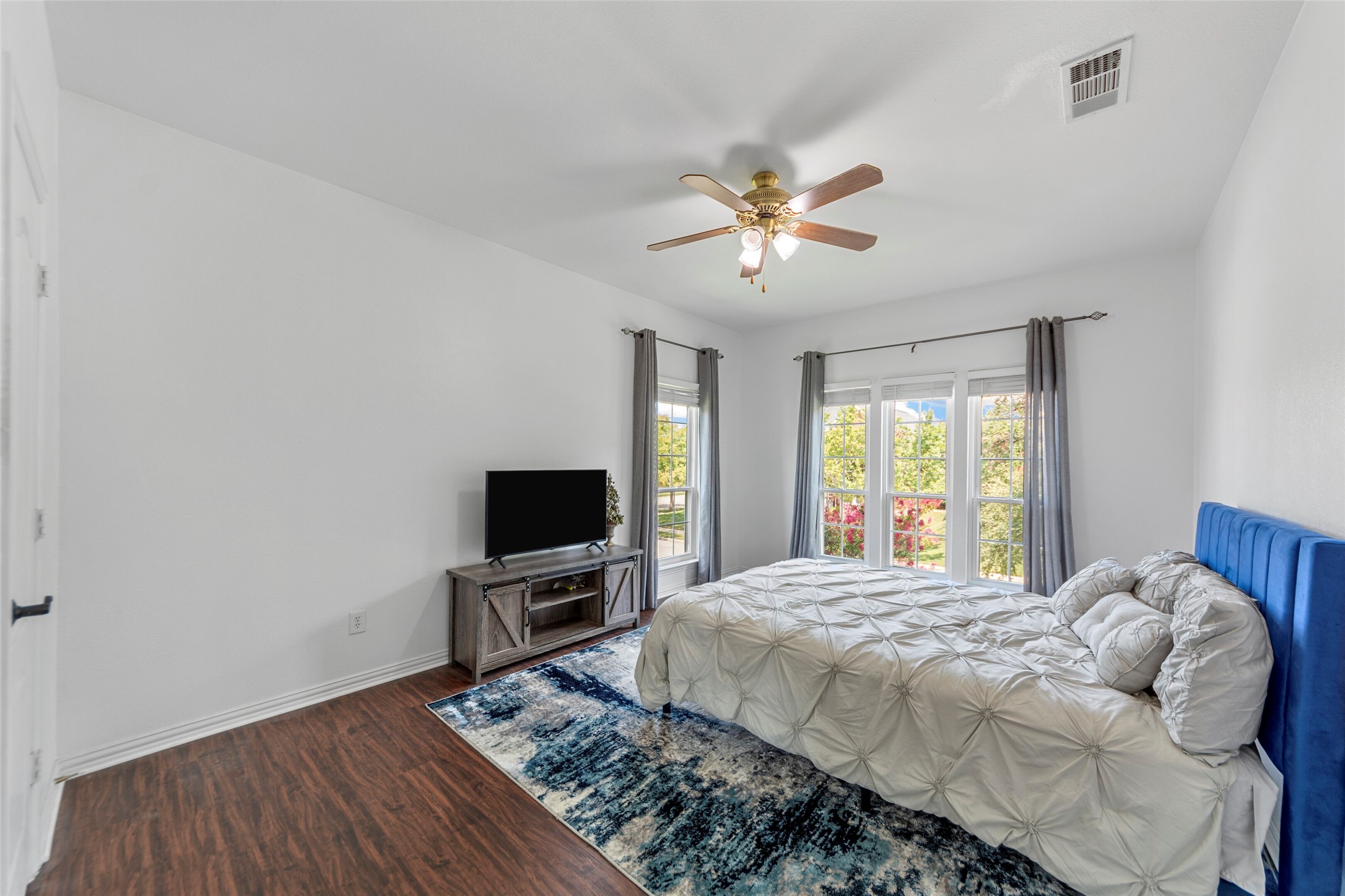 1812 E Branch Hollow Drive