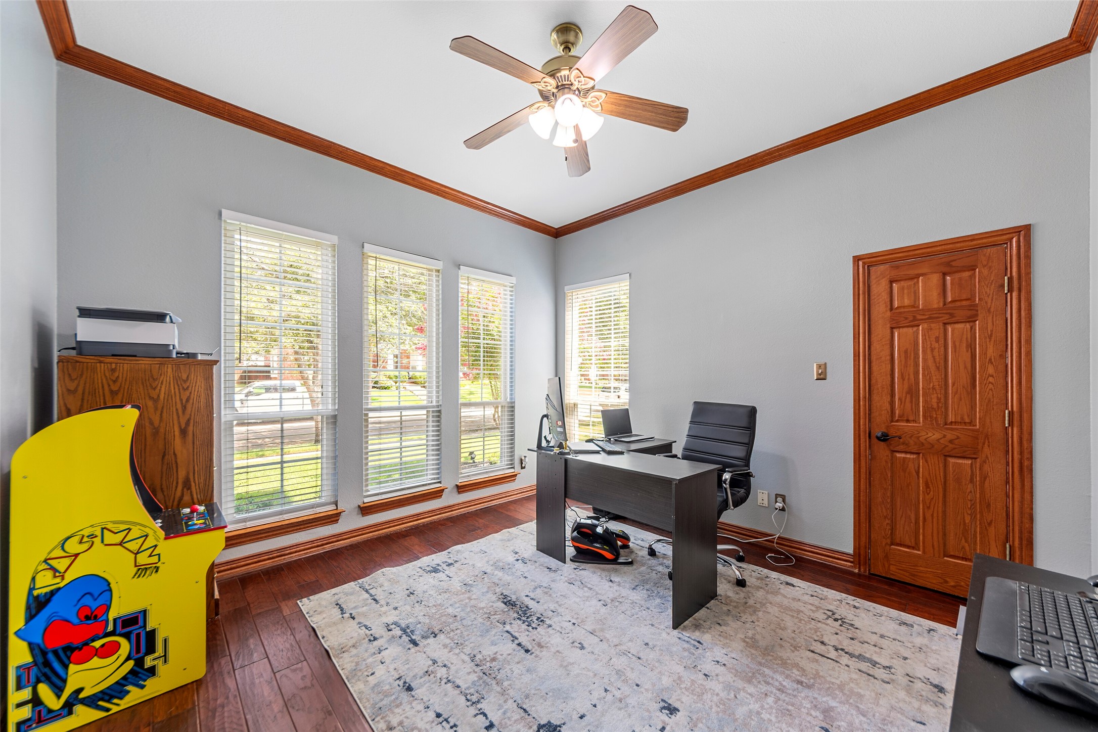 1812 E Branch Hollow Drive