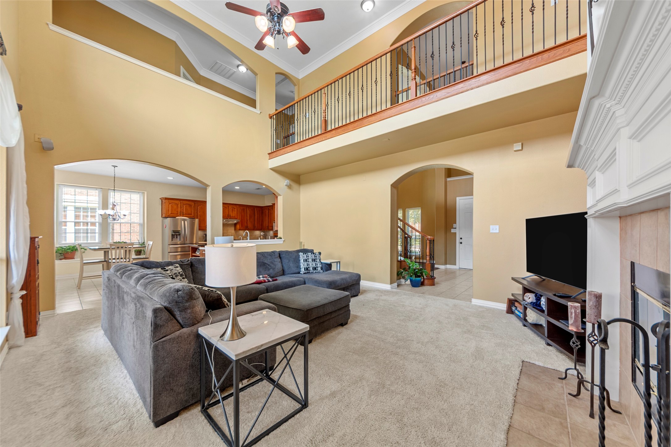 1812 E Branch Hollow Drive