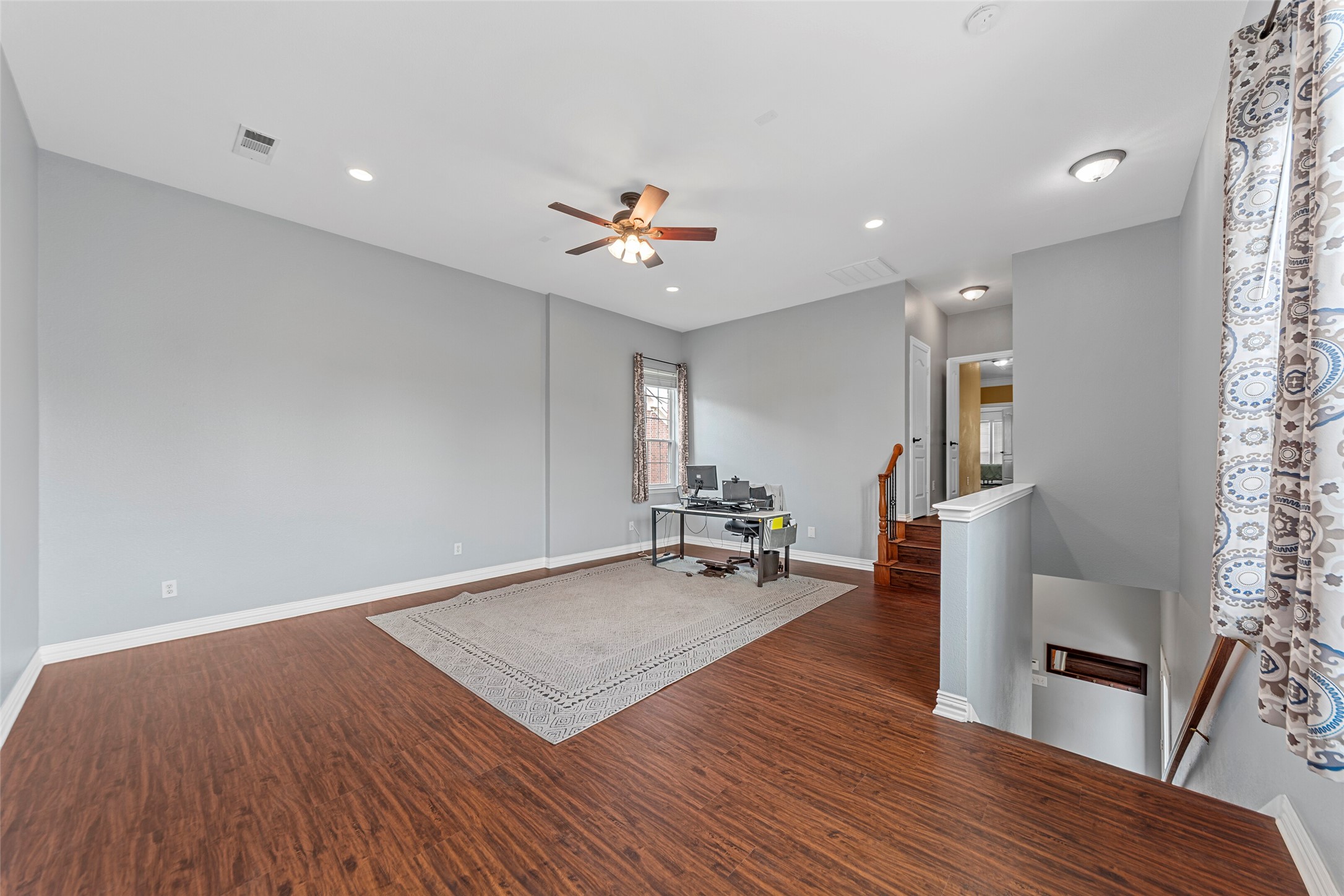 1812 E Branch Hollow Drive