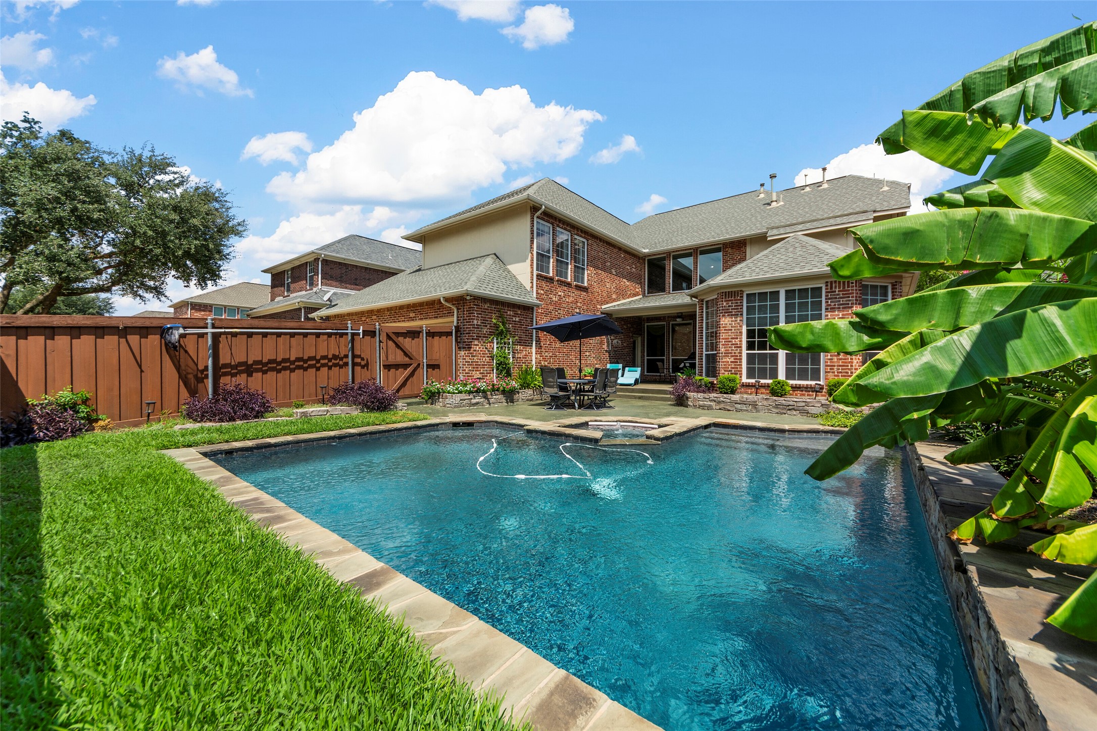 1812 E Branch Hollow Drive