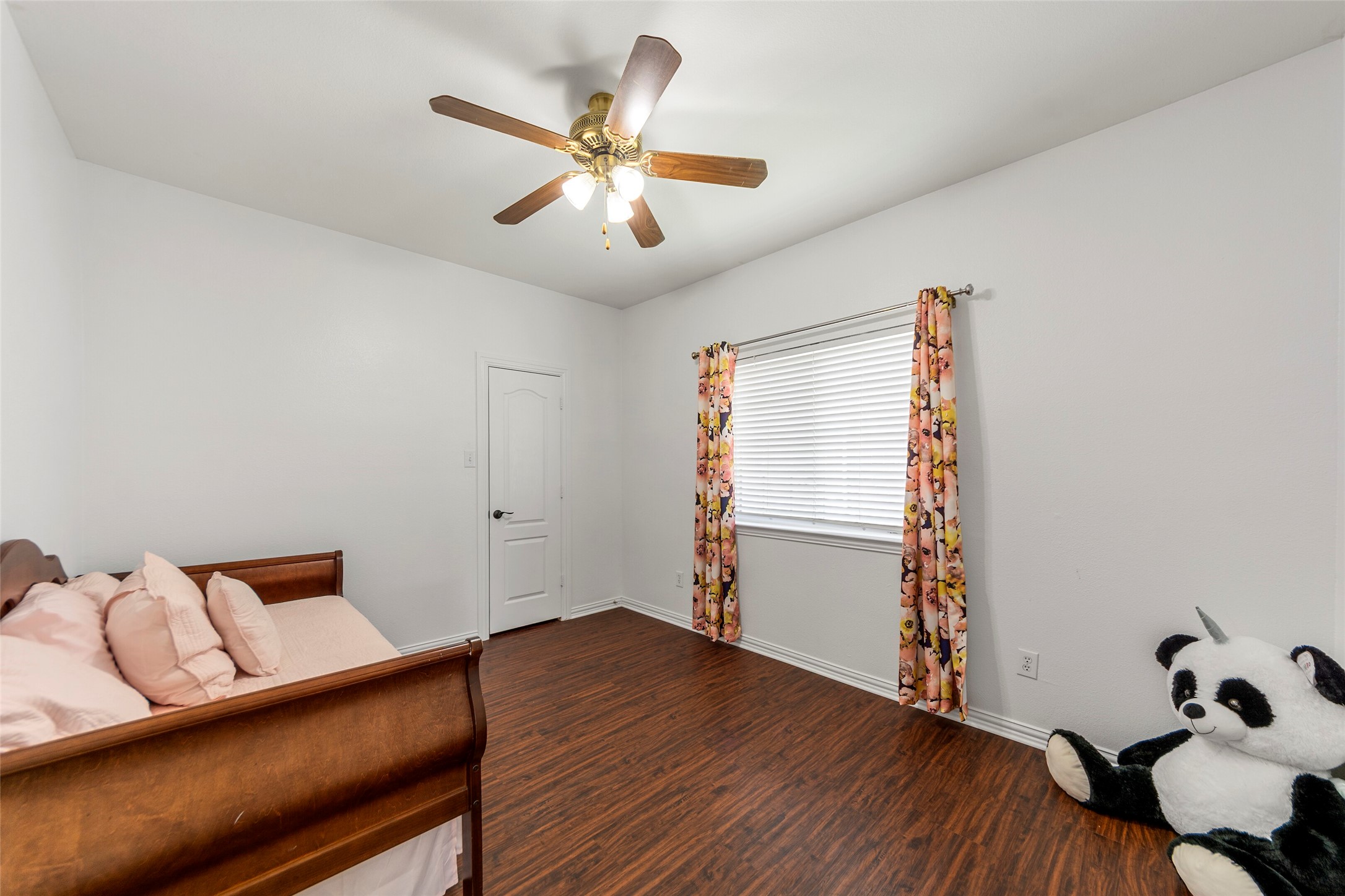 1812 E Branch Hollow Drive
